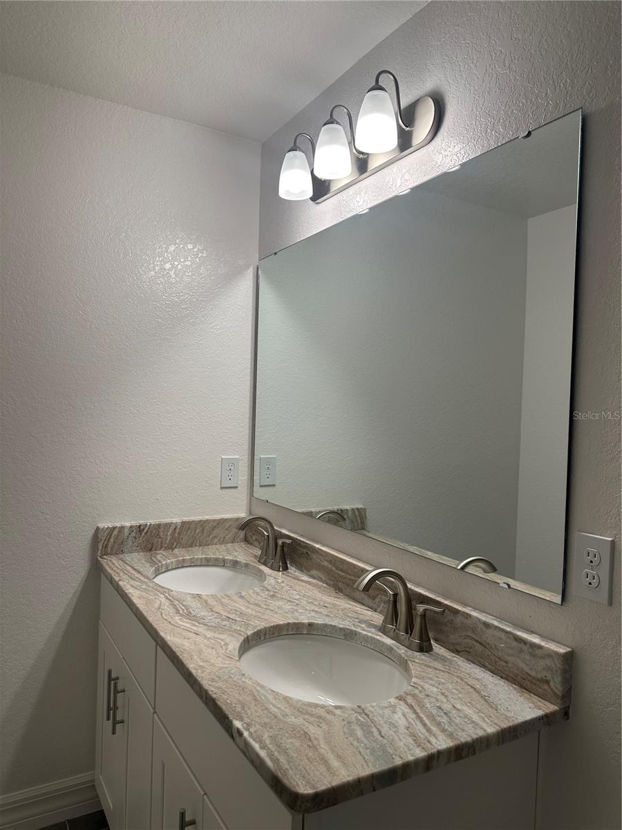 246 BURNEY RD, OSPREY, FL, 34229