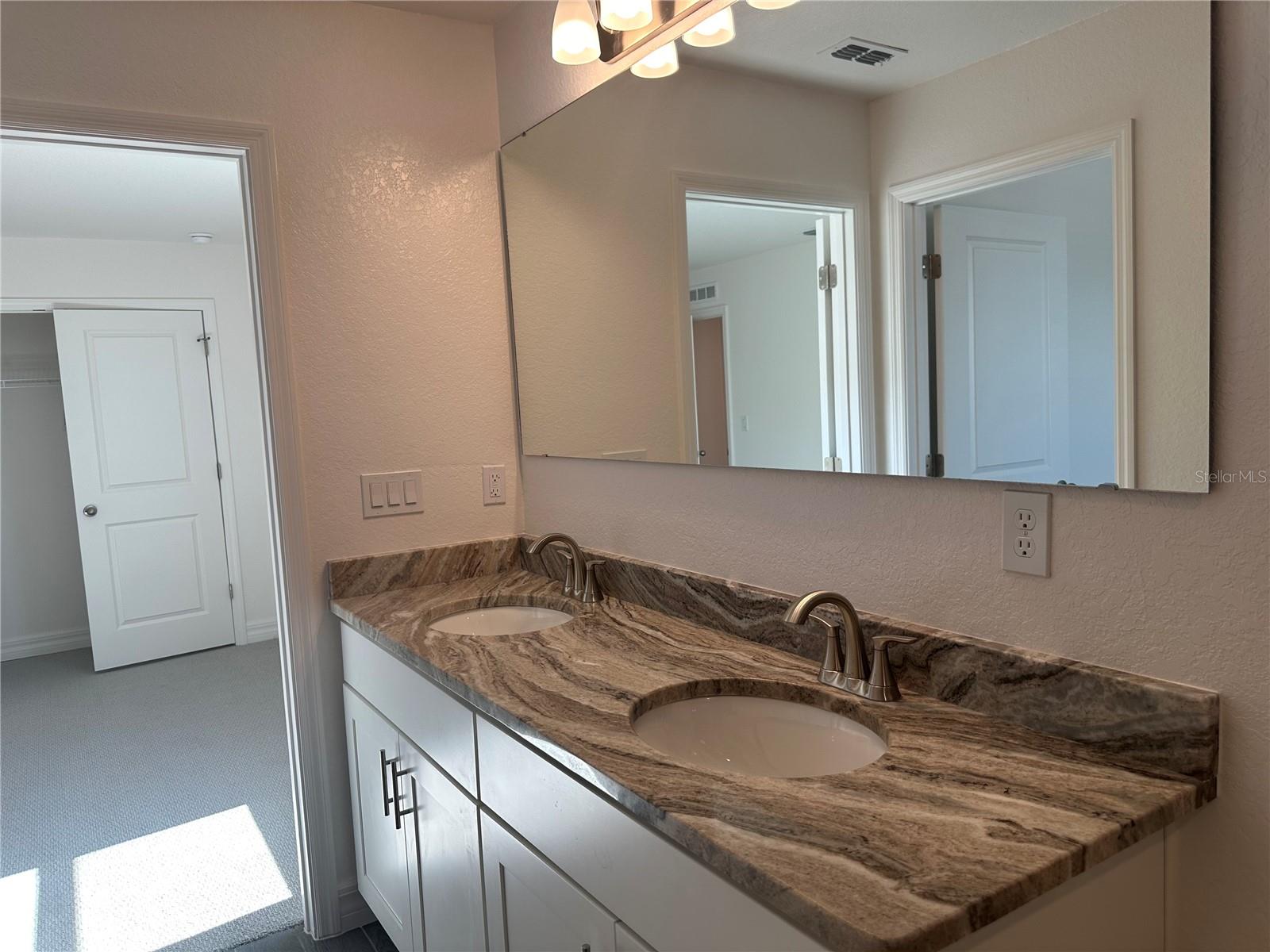 246 BURNEY RD, OSPREY, FL, 34229