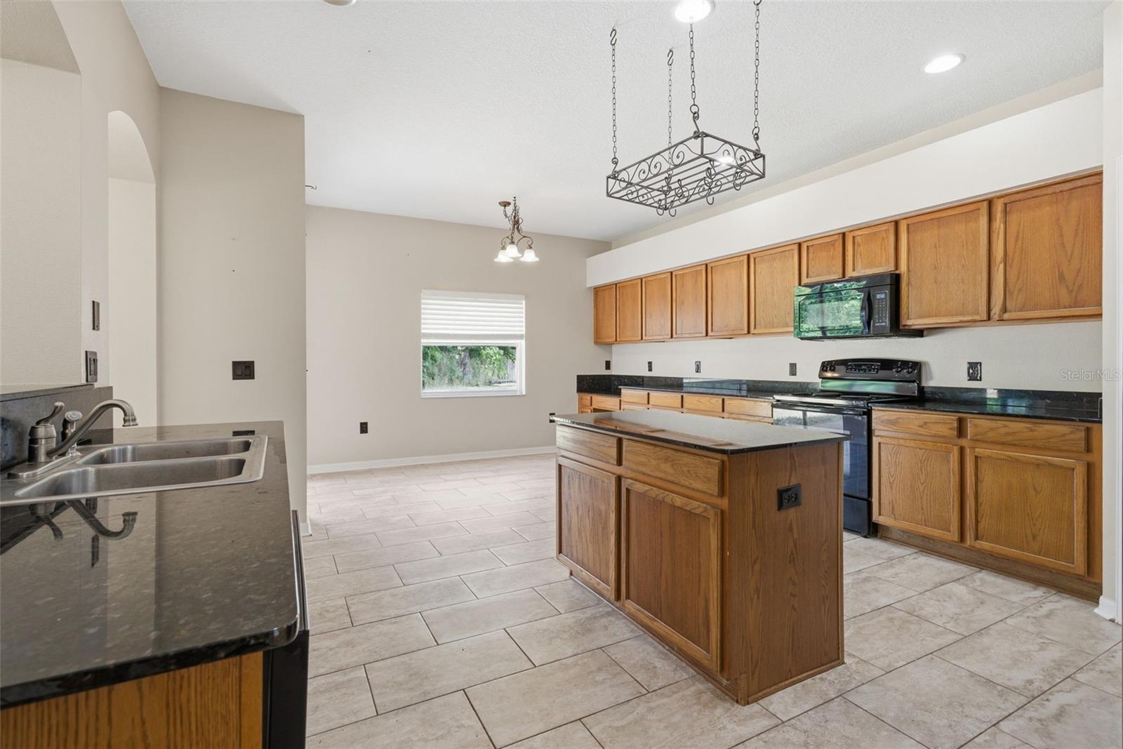 2631 QUEEN ALBERTA DR, VALRICO, FL, 33596