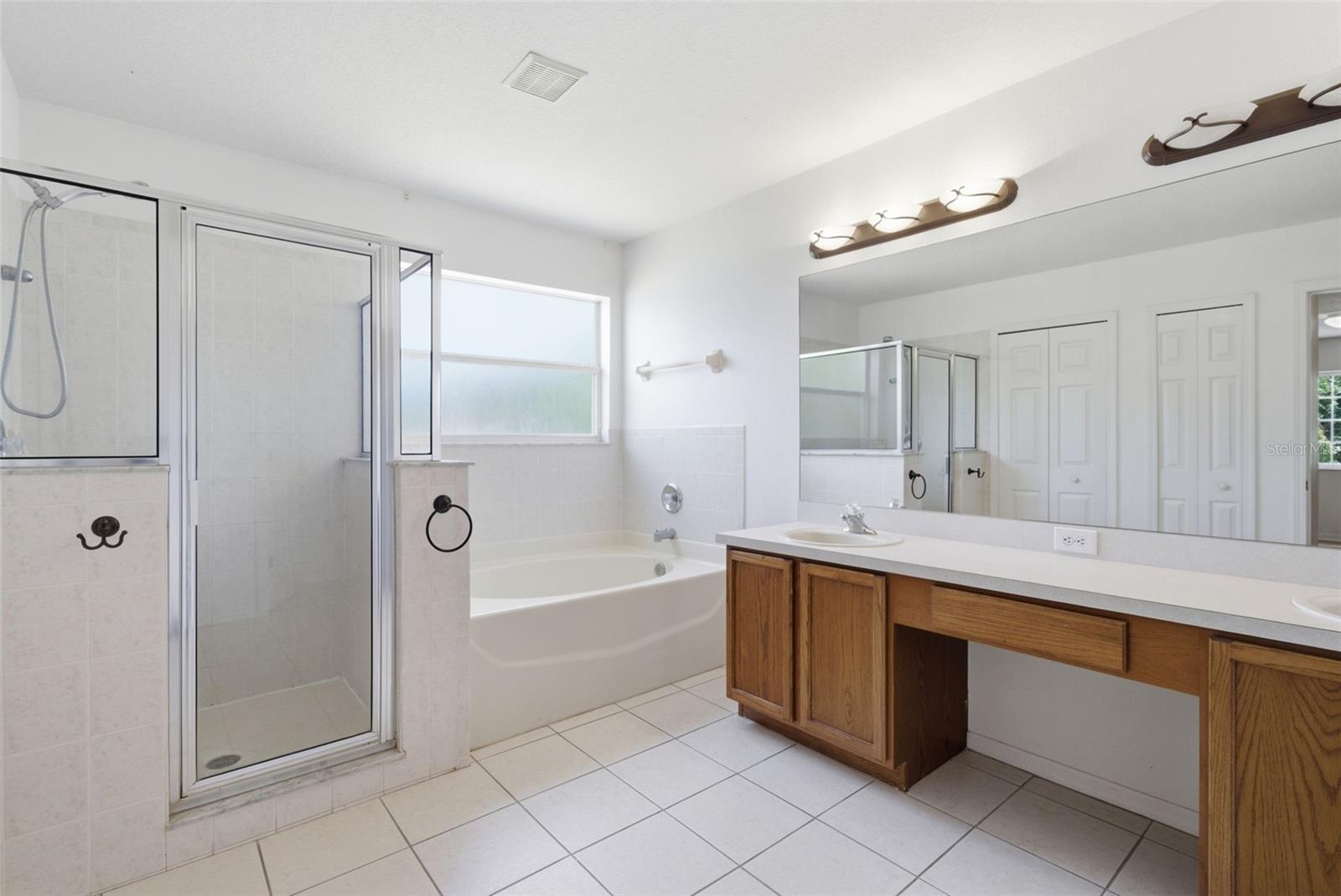 2631 QUEEN ALBERTA DR, VALRICO, FL, 33596