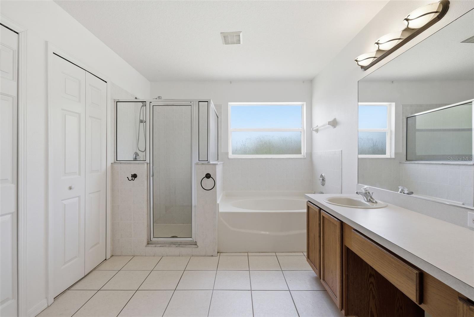 2631 QUEEN ALBERTA DR, VALRICO, FL, 33596
