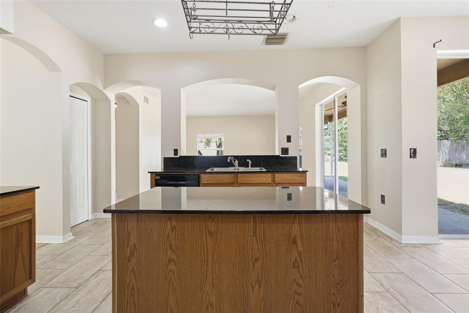 2631 QUEEN ALBERTA DR, VALRICO, FL, 33596