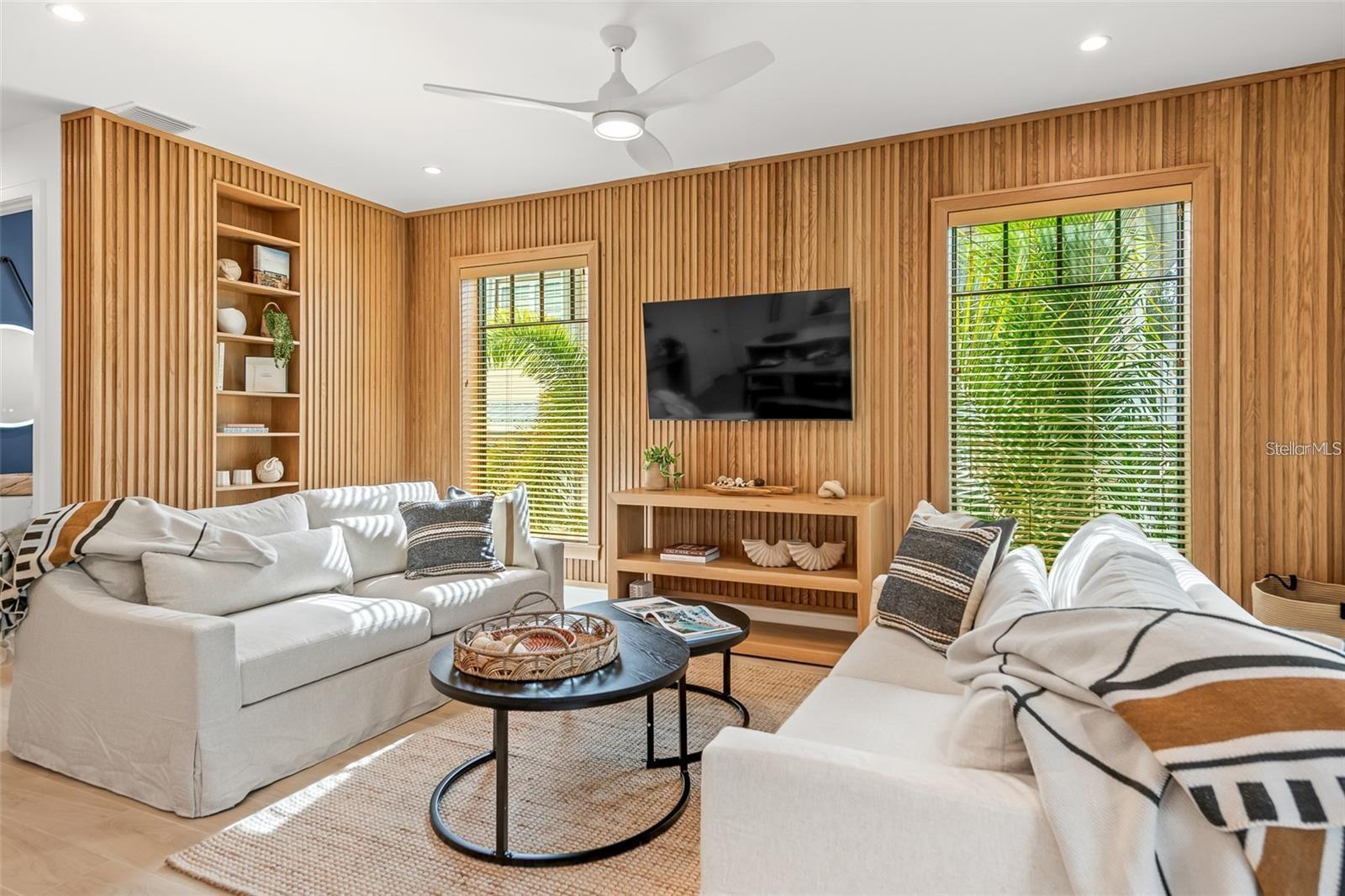 112 MAPLE AVE, ANNA MARIA, FL, 34216