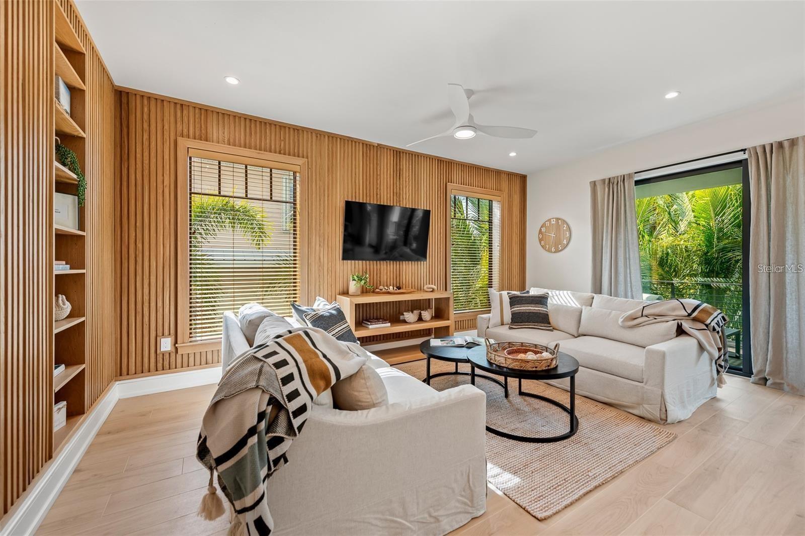 112 MAPLE AVE, ANNA MARIA, FL, 34216