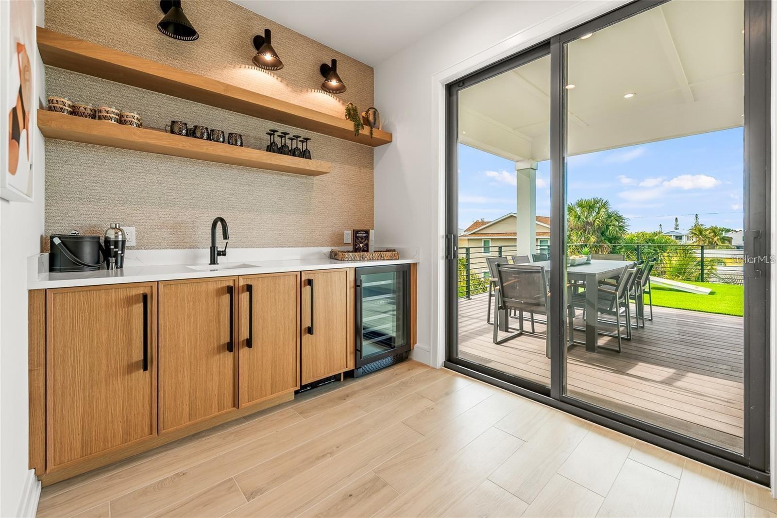 112 MAPLE AVE, ANNA MARIA, FL, 34216