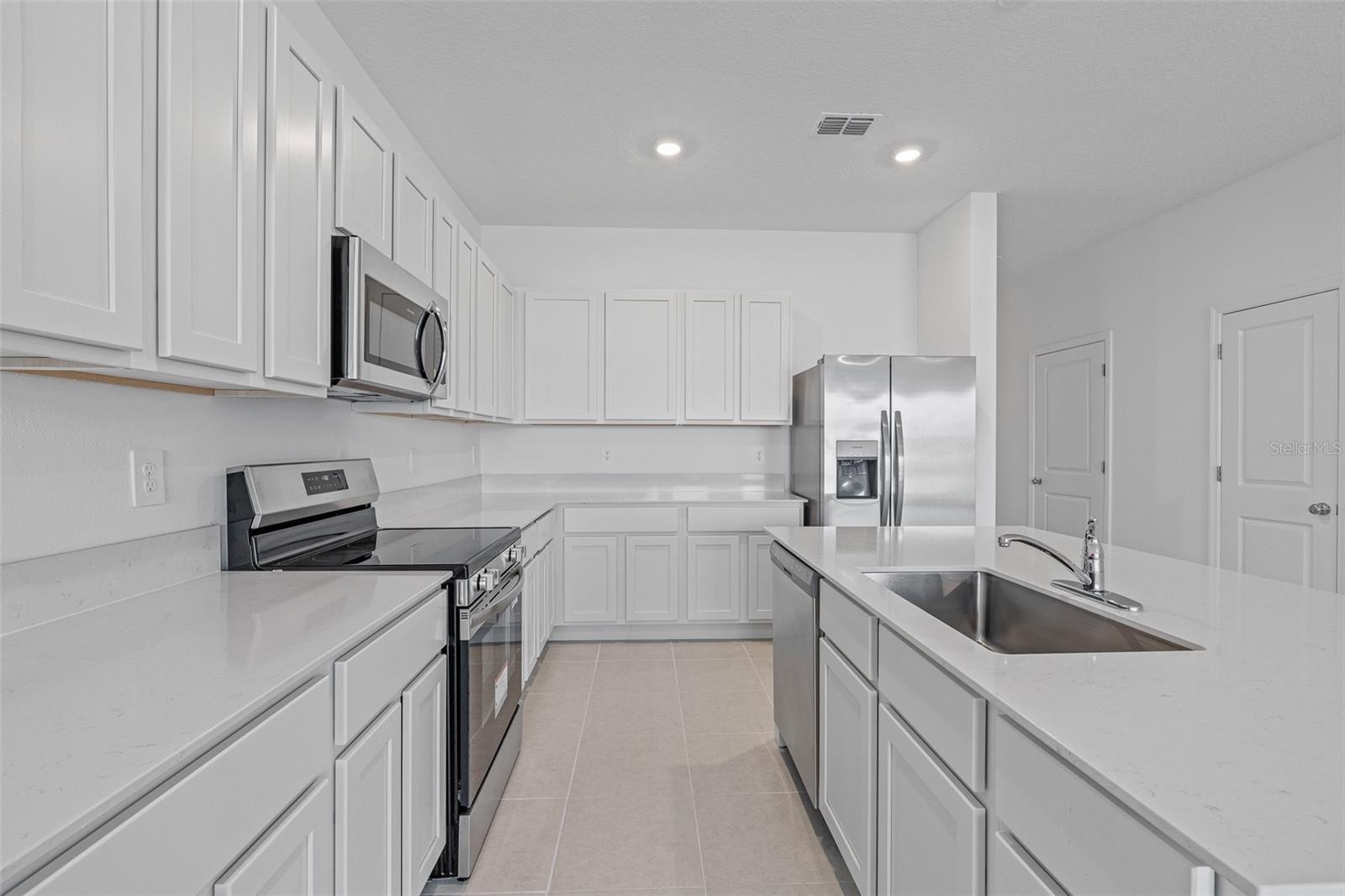 2415 BEVEL LN, DAVENPORT, FL, 33837
