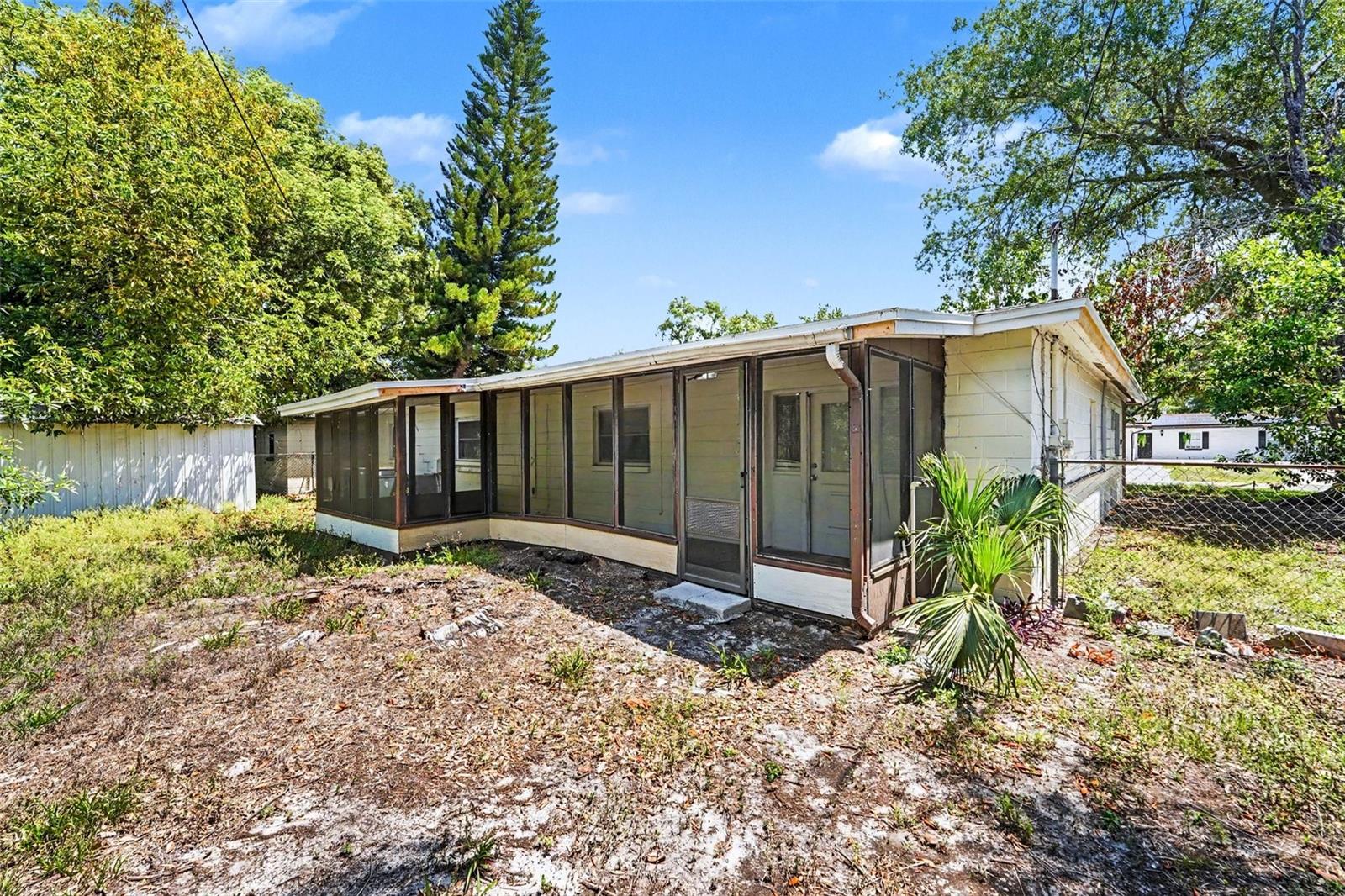 14706 CARNATION DR, TAMPA, FL, 33613