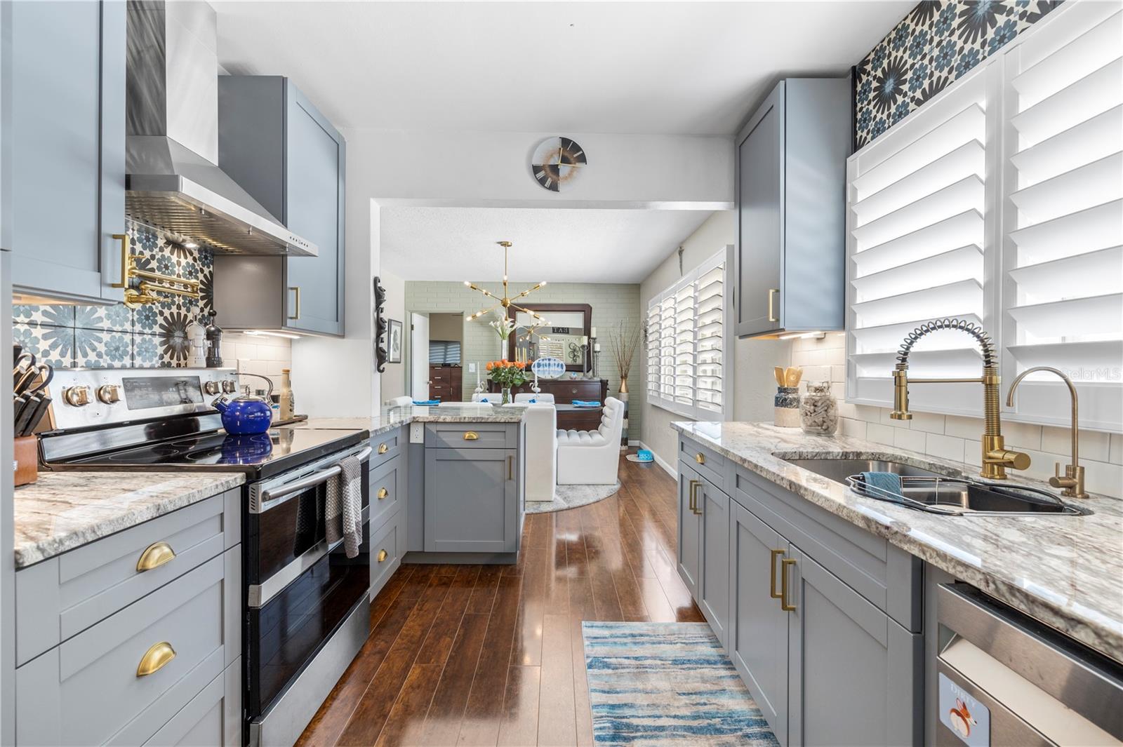 8187 23RD AVE N, ST PETERSBURG, FL, 33710