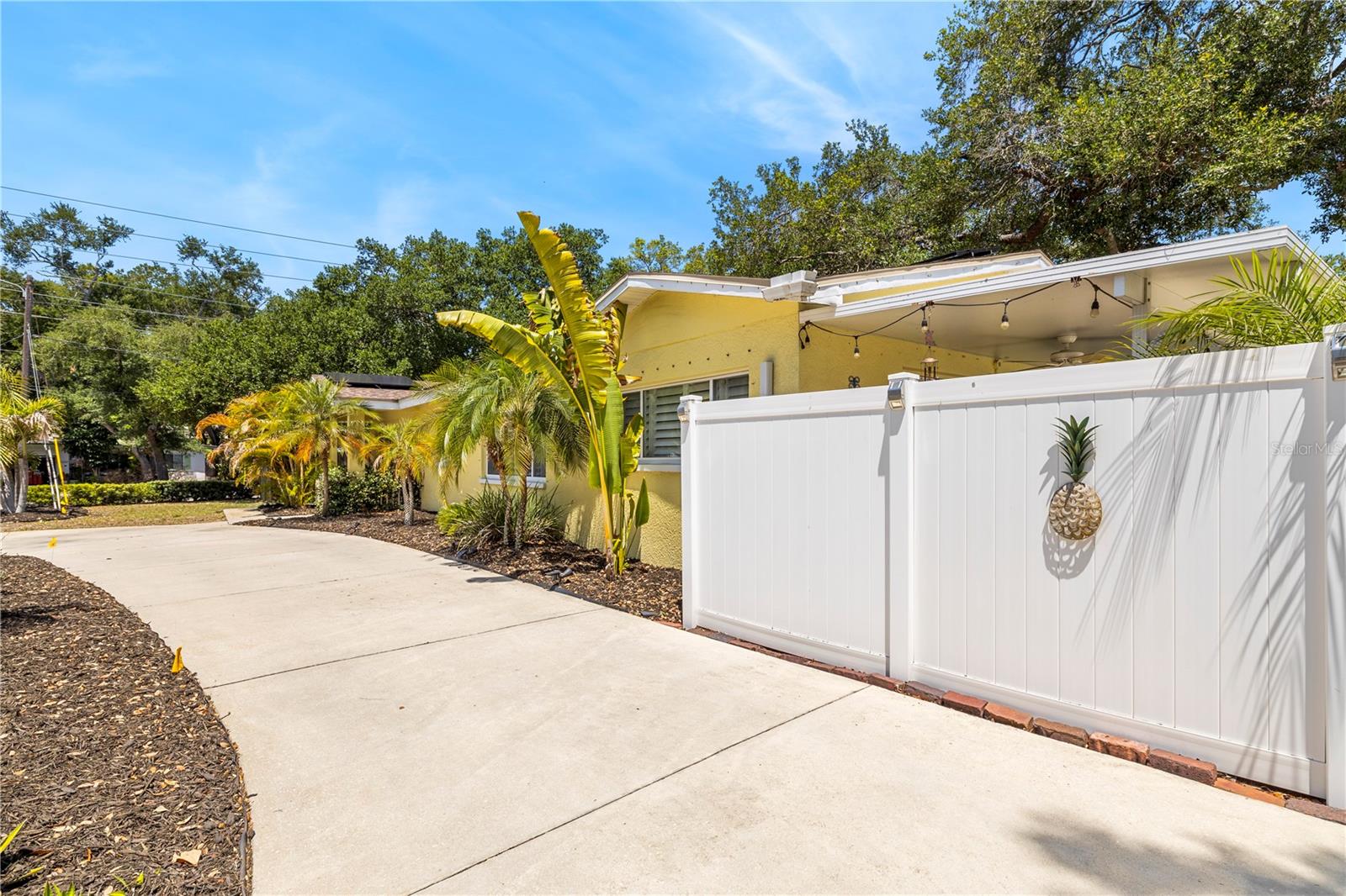 8187 23RD AVE N, ST PETERSBURG, FL, 33710