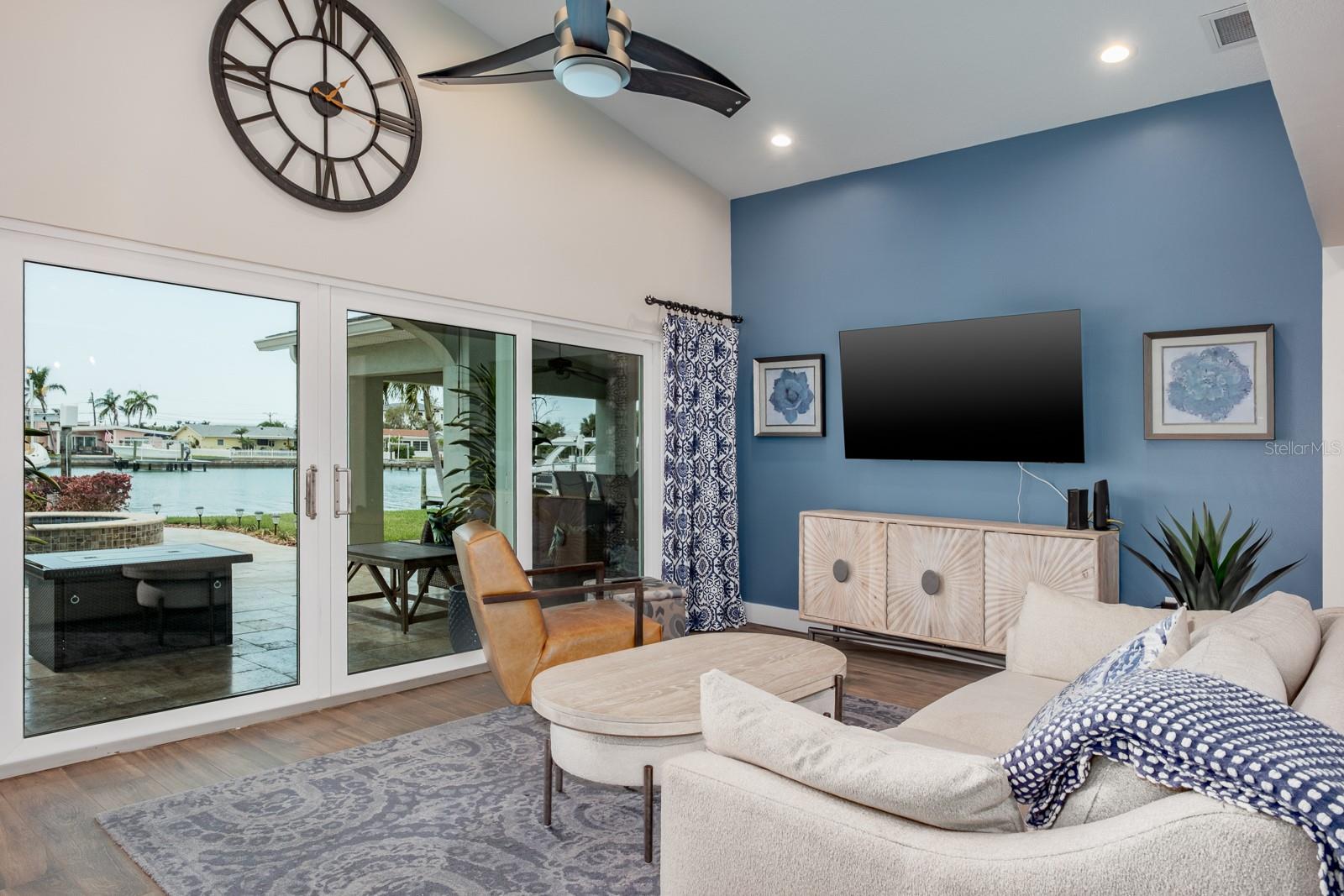 11400 8TH ST E, TREASURE ISLAND, FL, 33706