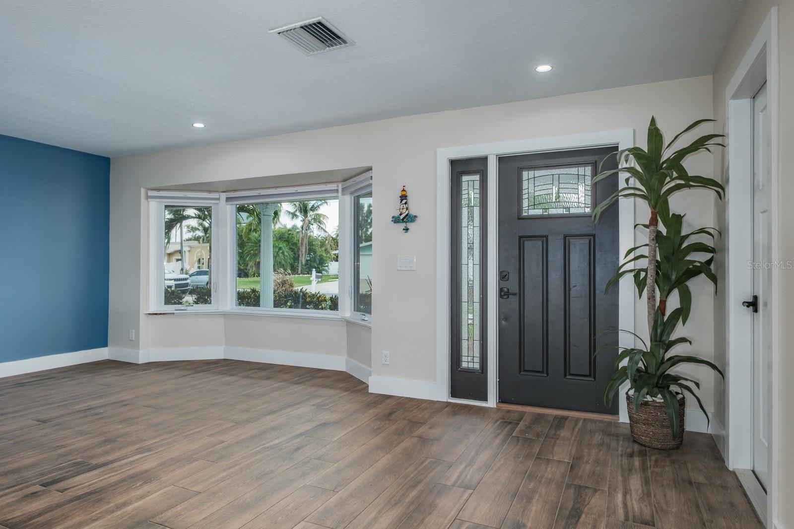 11400 8TH ST E, TREASURE ISLAND, FL, 33706