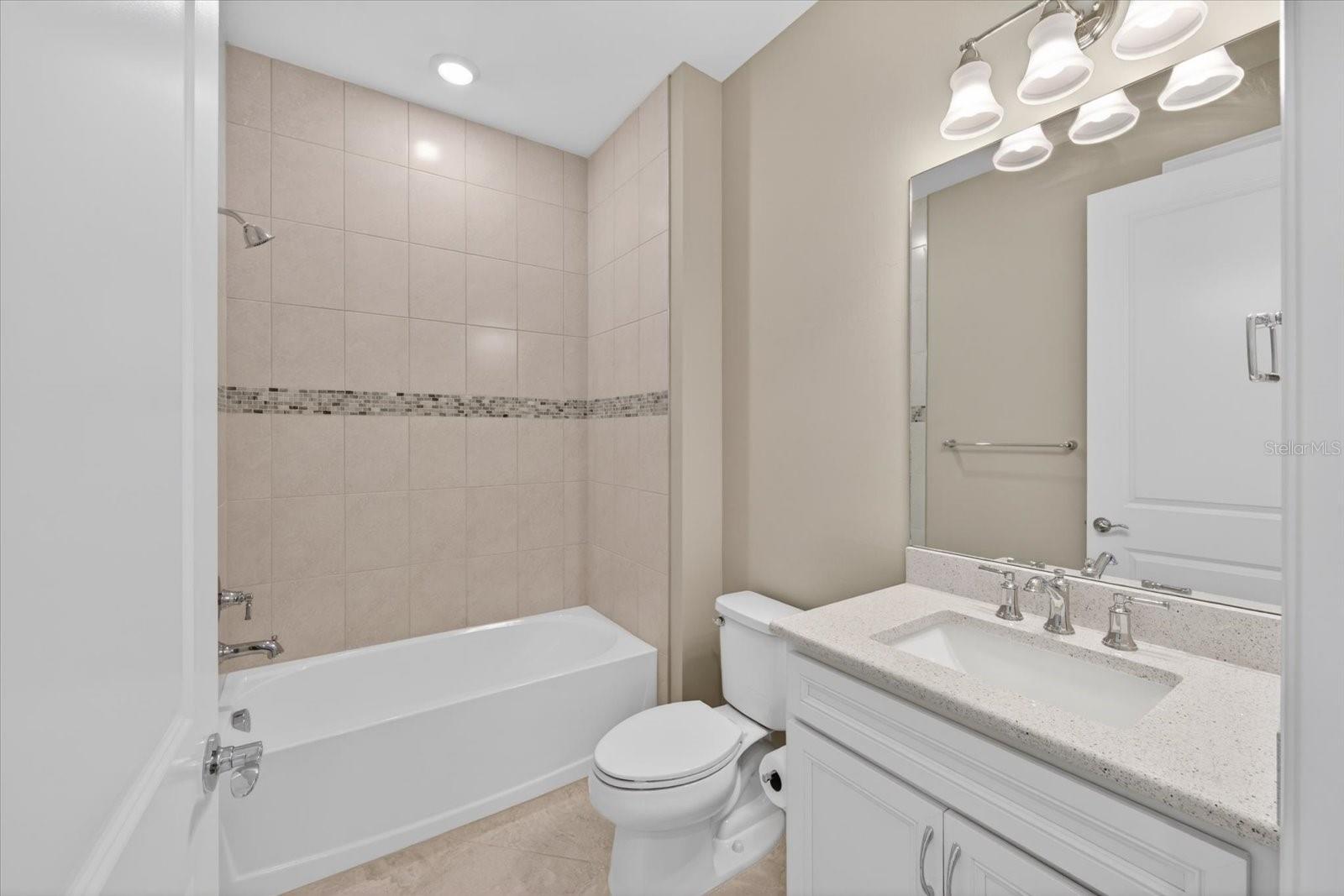 18025 HARWICH PL, BRADENTON, FL, 34202