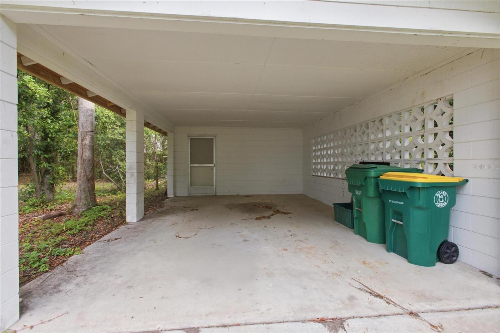 533 N SANS SOUCI AVE, DELAND, FL, 32720