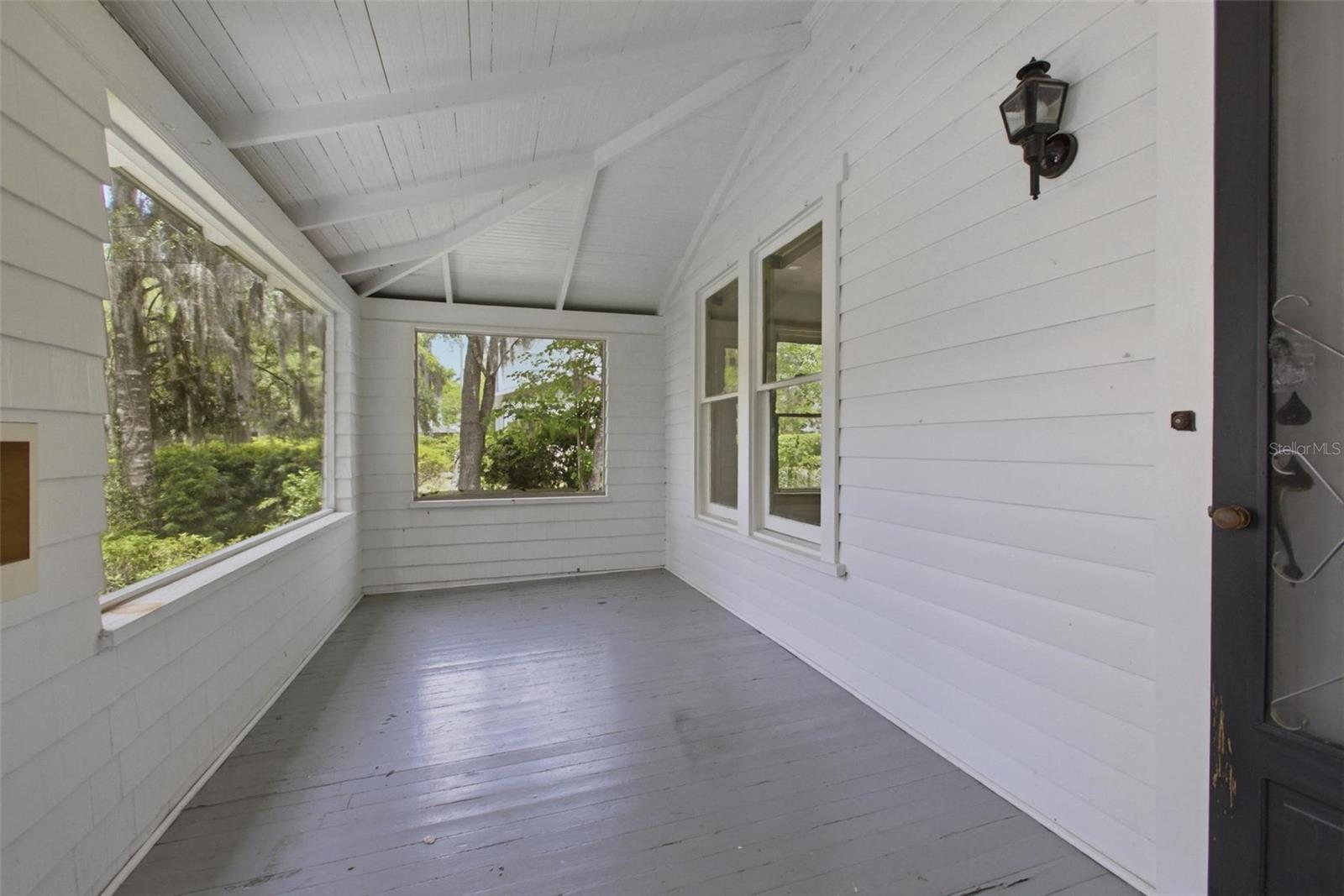 533 N SANS SOUCI AVE, DELAND, FL, 32720