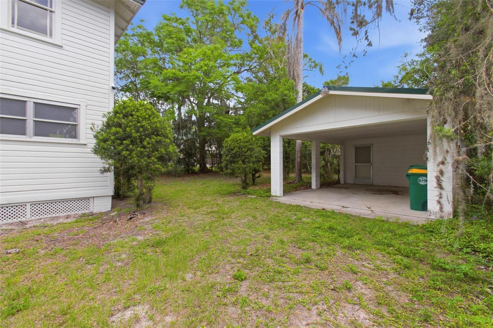 533 N SANS SOUCI AVE, DELAND, FL, 32720