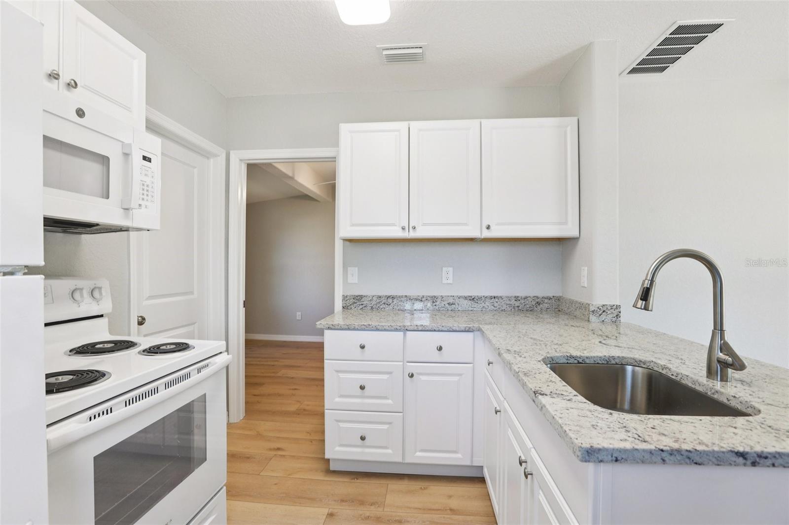 13135 4TH ST E, MADEIRA BEACH, FL, 33708