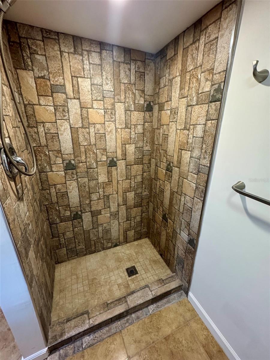 910 W FRENCH AVE, ORANGE CITY, FL, 32763
