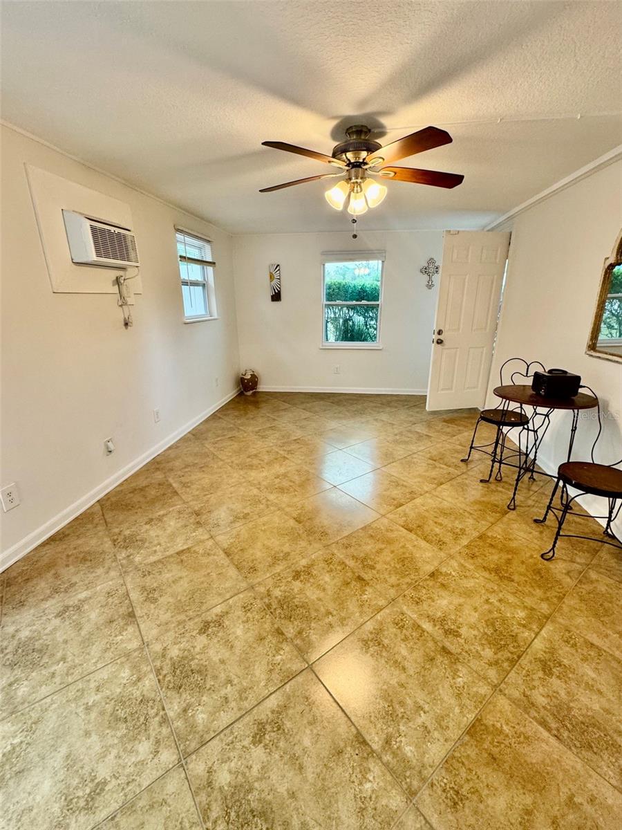910 W FRENCH AVE, ORANGE CITY, FL, 32763