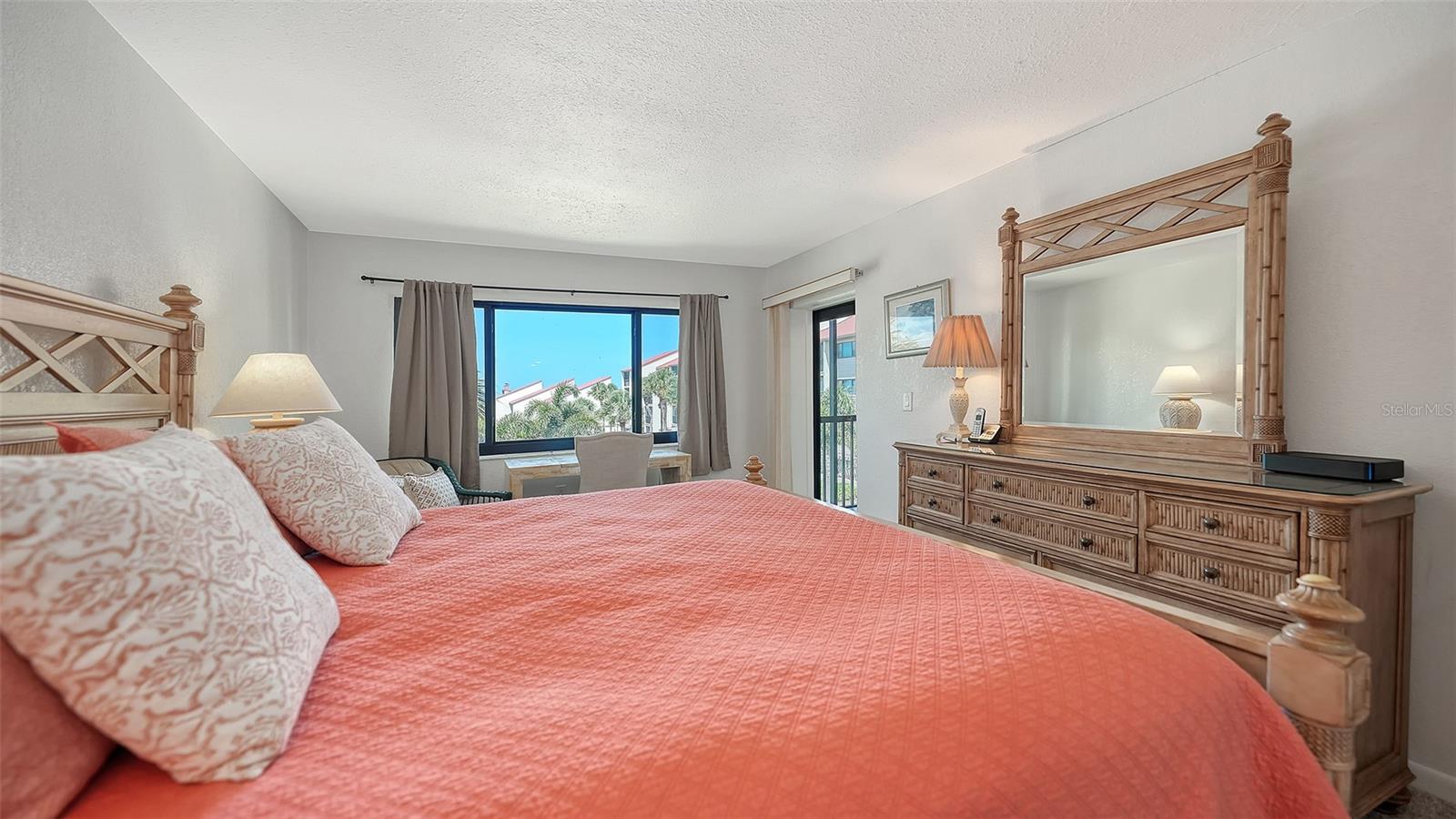 6234 MIDNIGHT PASS RD #307, SARASOTA, FL, 34242