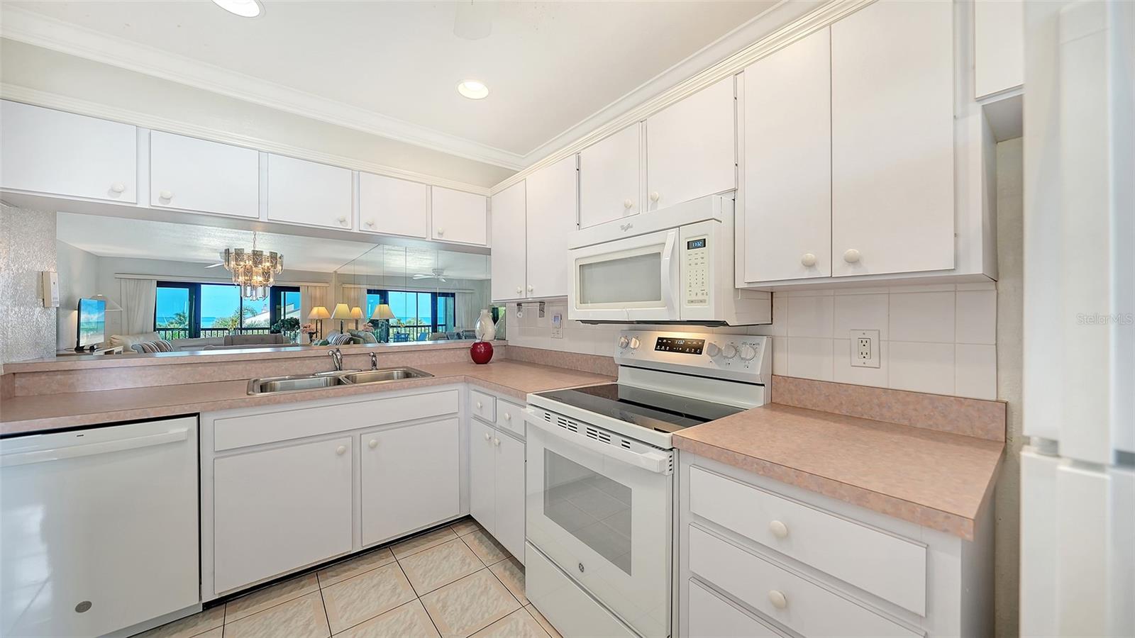 6234 MIDNIGHT PASS RD #307, SARASOTA, FL, 34242