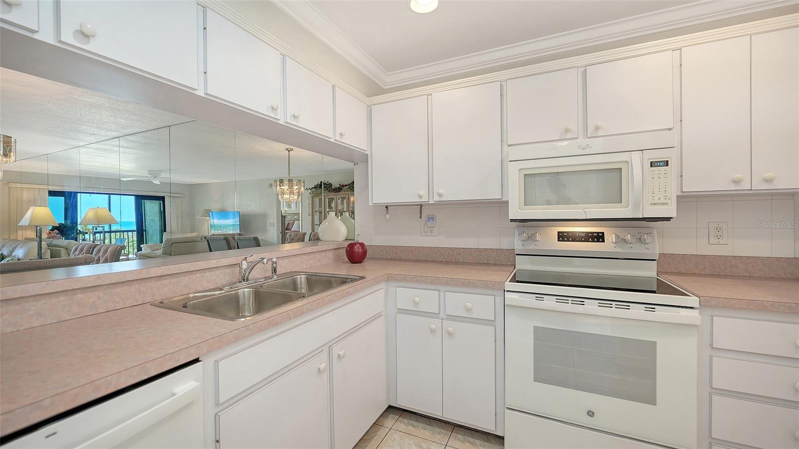 6234 MIDNIGHT PASS RD #307, SARASOTA, FL, 34242