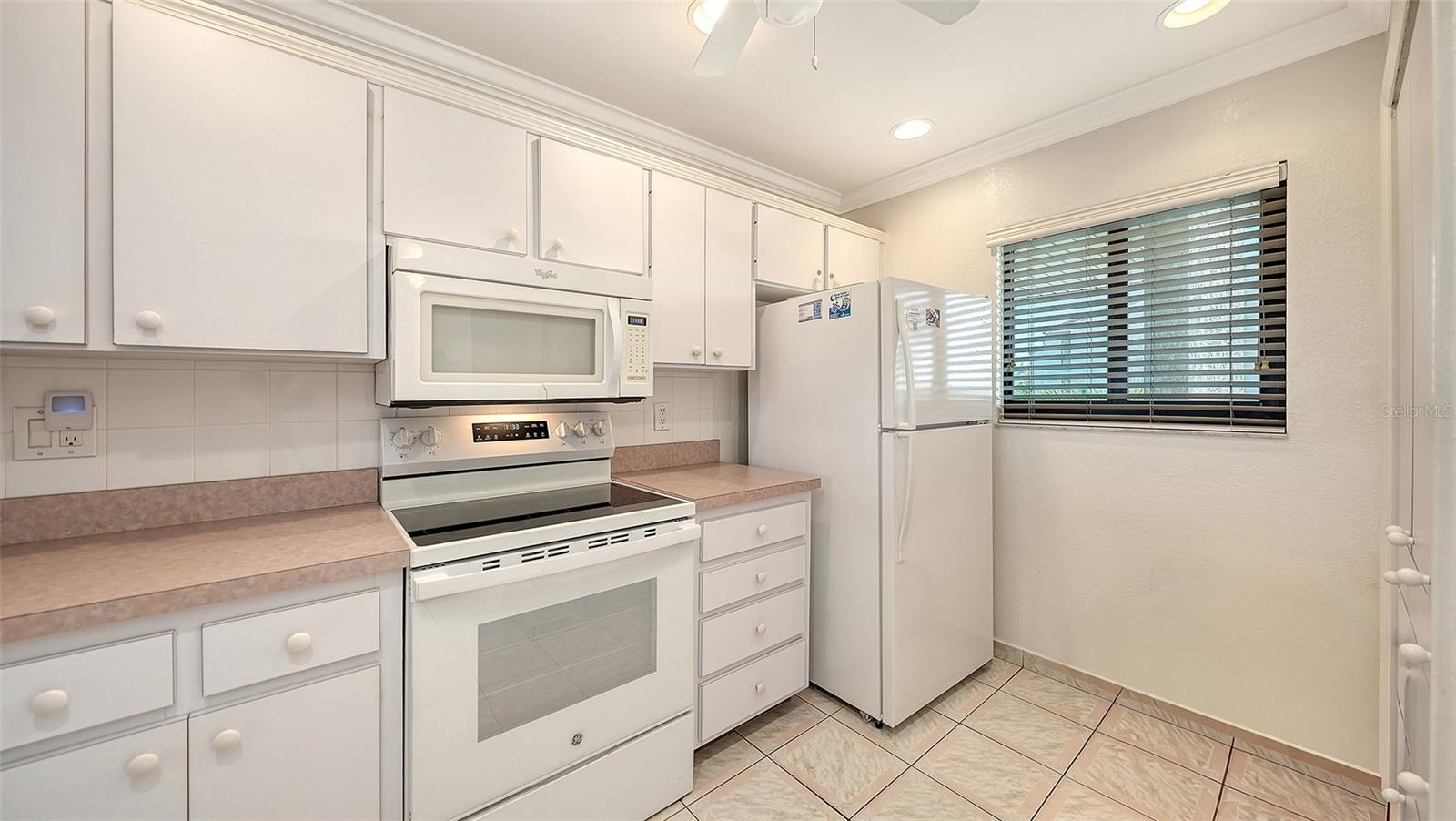 6234 MIDNIGHT PASS RD #307, SARASOTA, FL, 34242