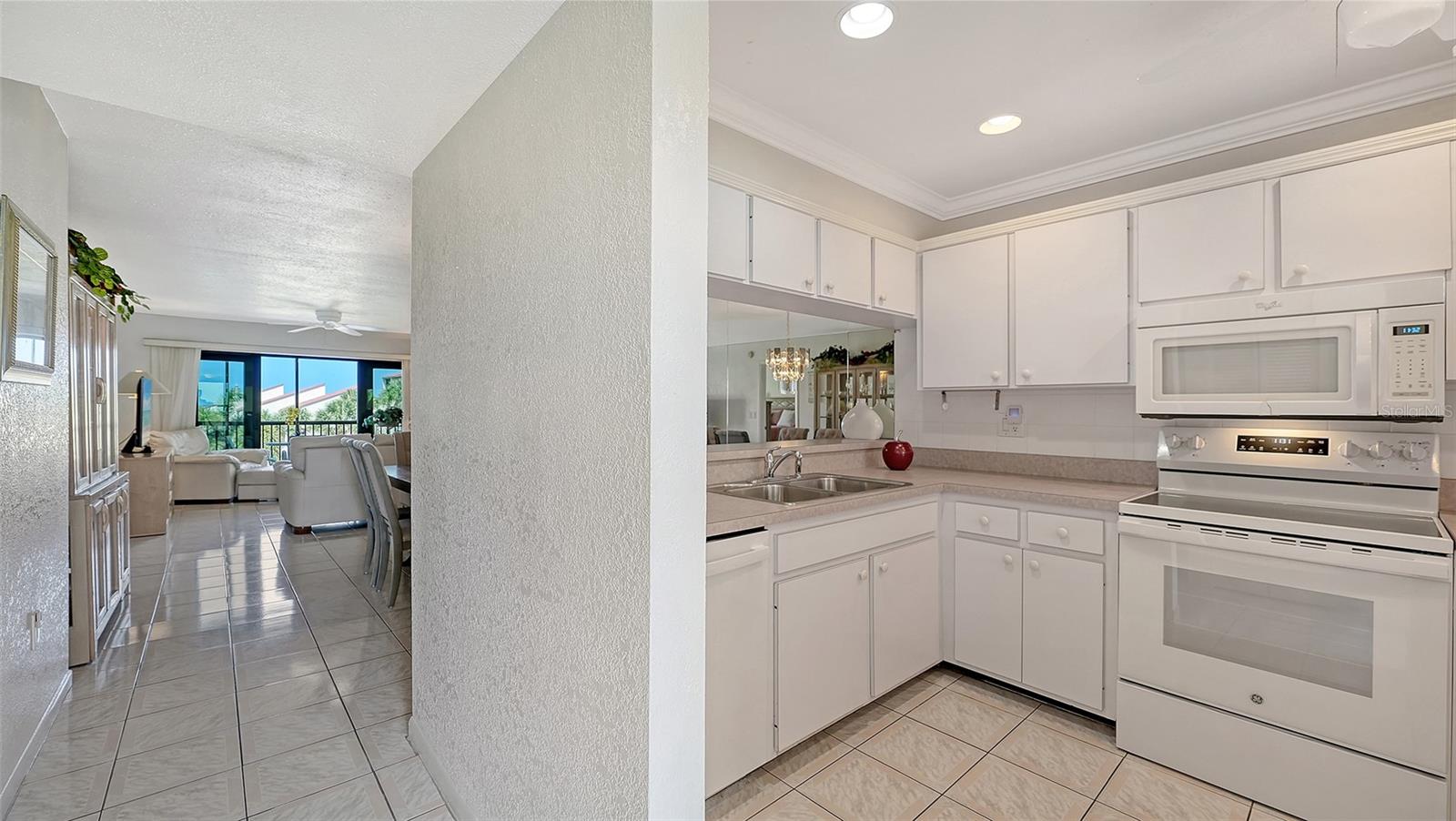 6234 MIDNIGHT PASS RD #307, SARASOTA, FL, 34242