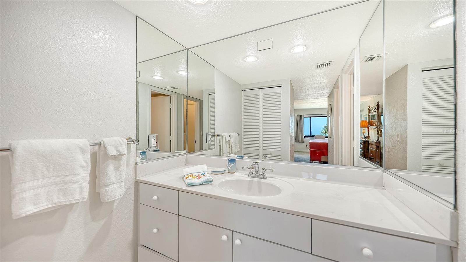 6234 MIDNIGHT PASS RD #307, SARASOTA, FL, 34242