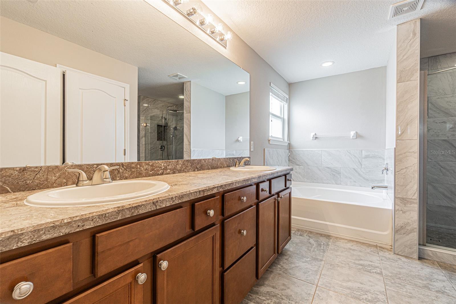 11615 WARREN OAKS PL, RIVERVIEW, FL, 33578