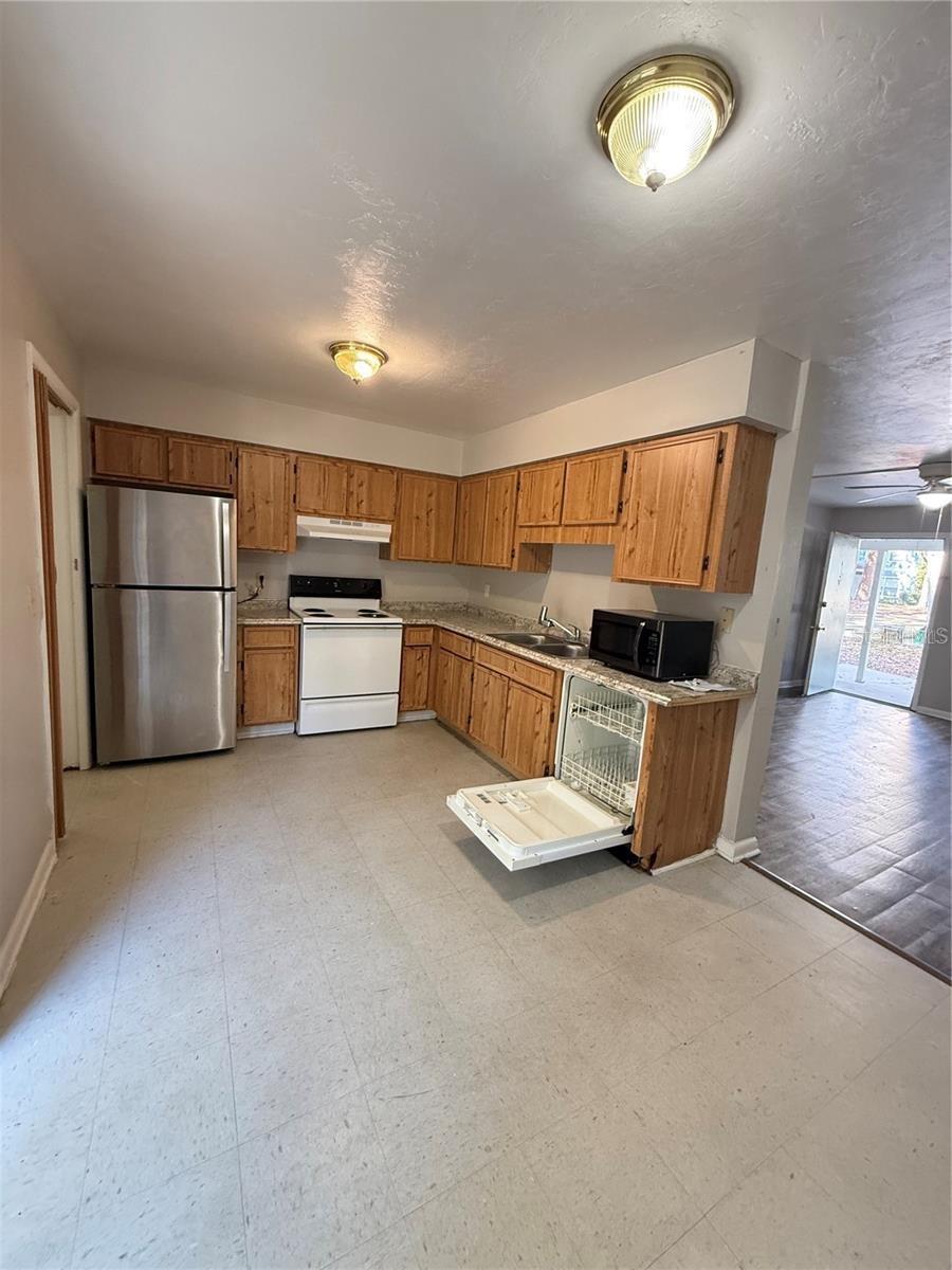 615 SW 11TH LN #D, GAINESVILLE, FL, 32601