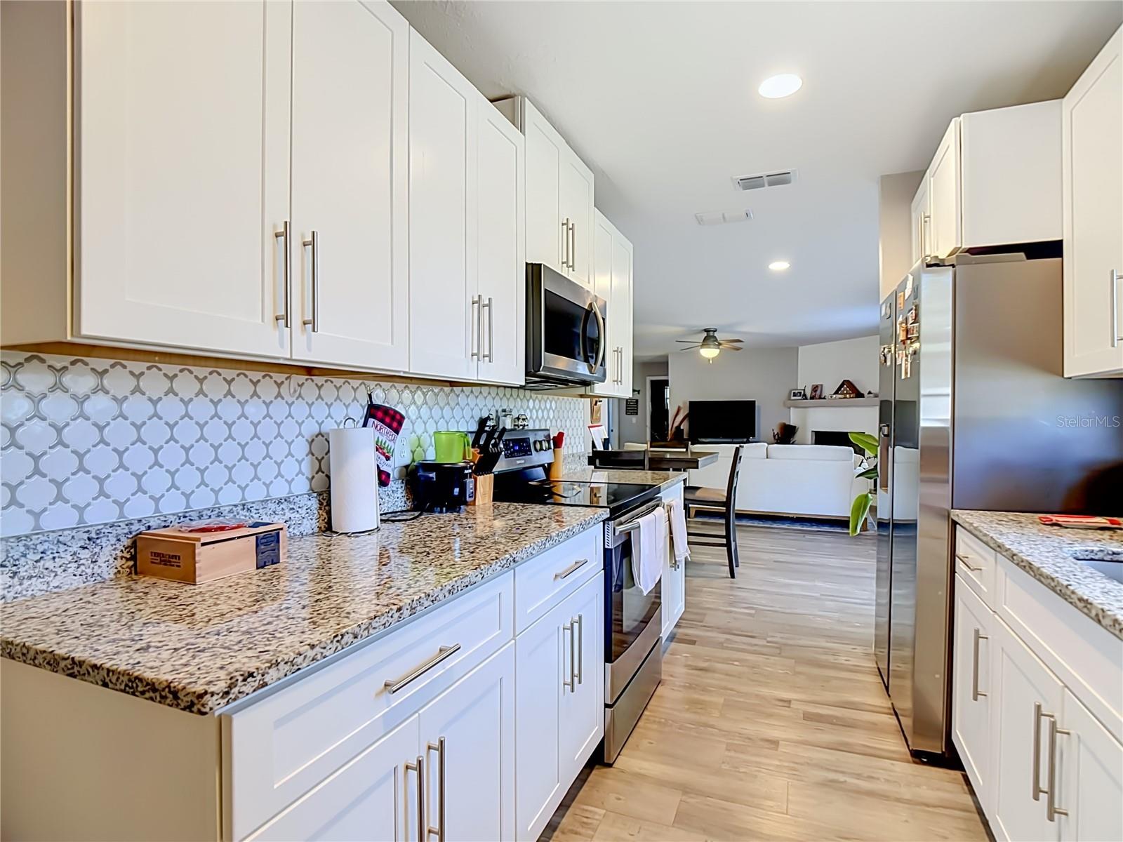 985 N 11TH ST, EAGLE LAKE, FL, 33839