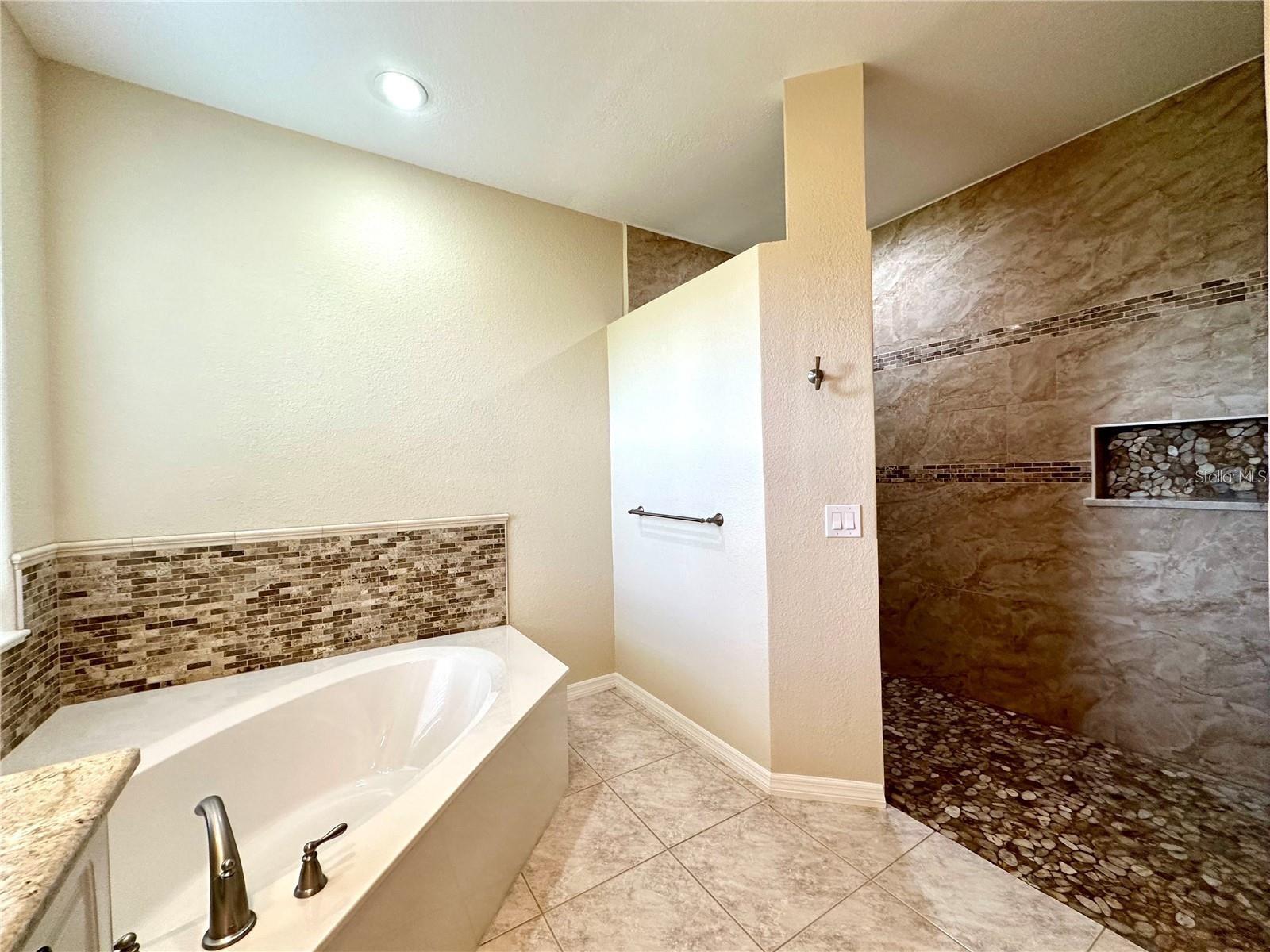 26577 BARRANQUILLA AVE, PUNTA GORDA, FL, 33983
