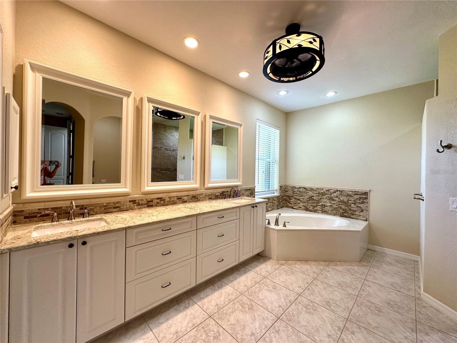 26577 BARRANQUILLA AVE, PUNTA GORDA, FL, 33983