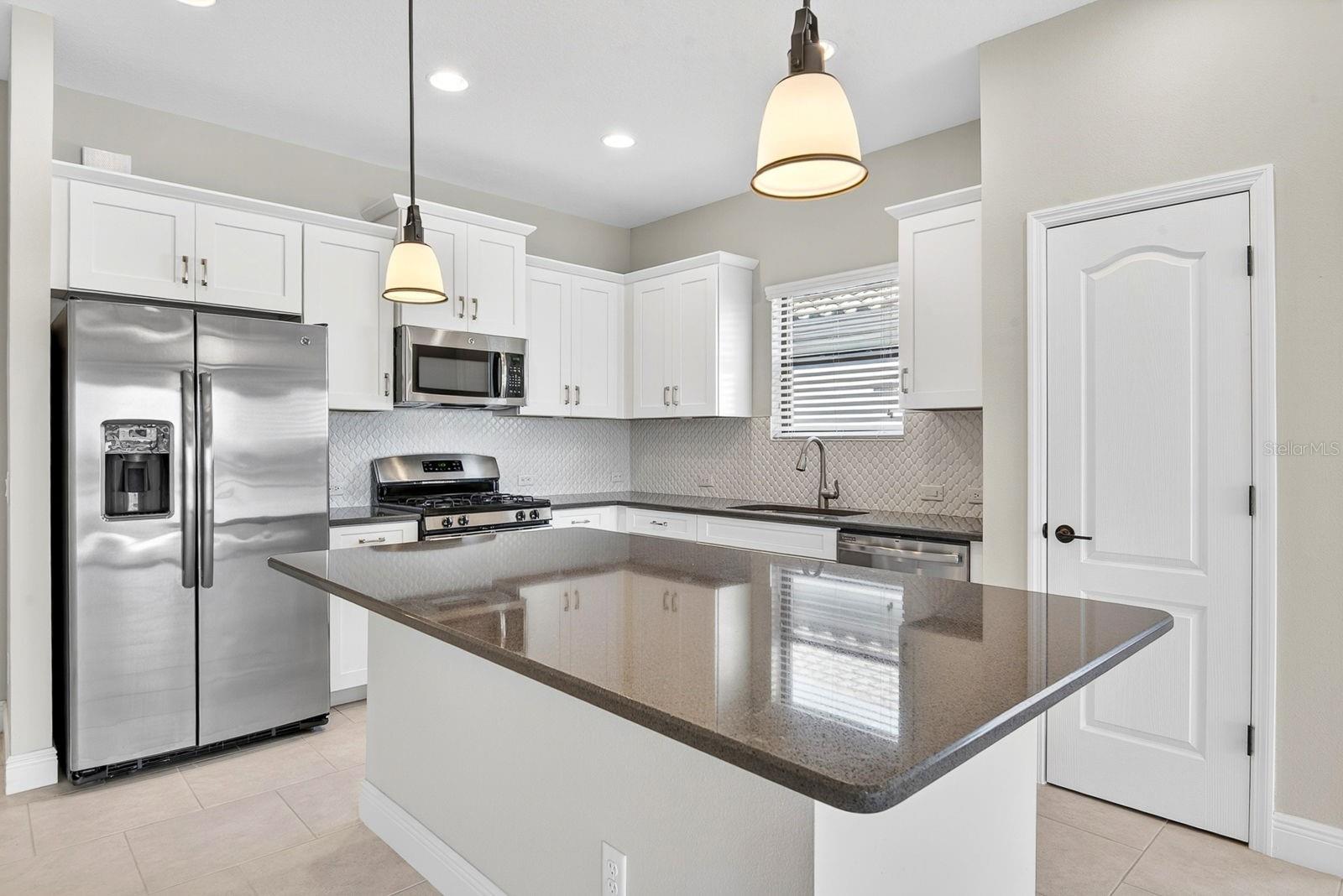 4417 AMALFI AVE, SARASOTA, FL, 34243