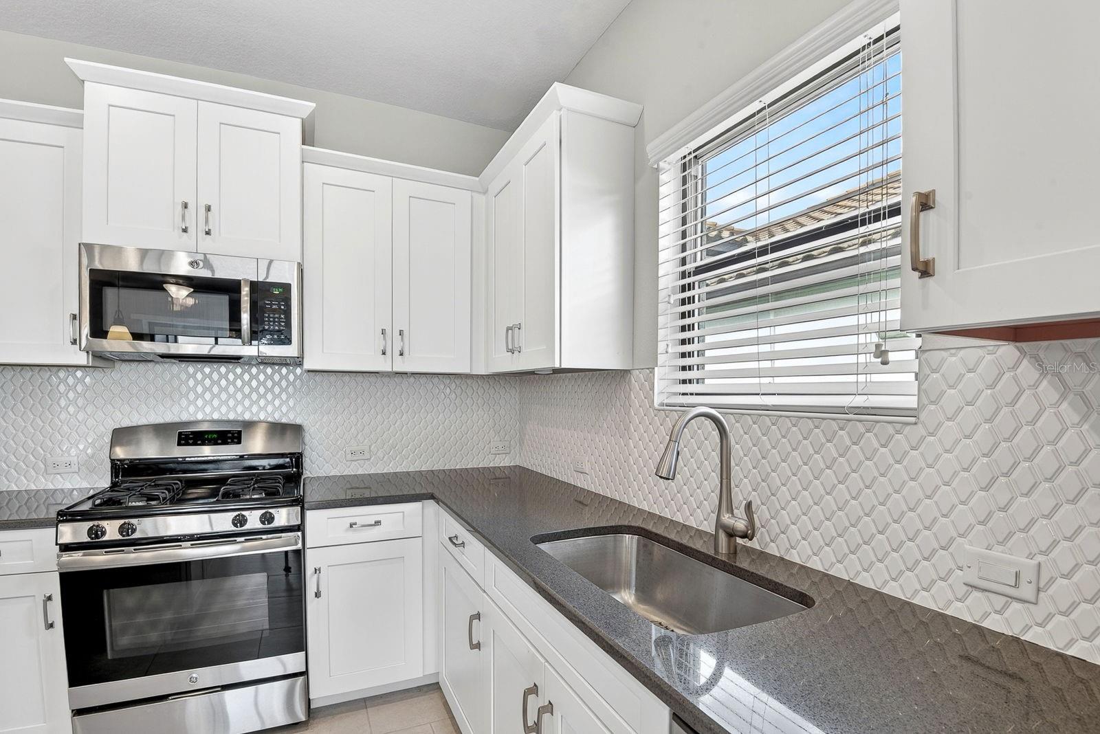 4417 AMALFI AVE, SARASOTA, FL, 34243