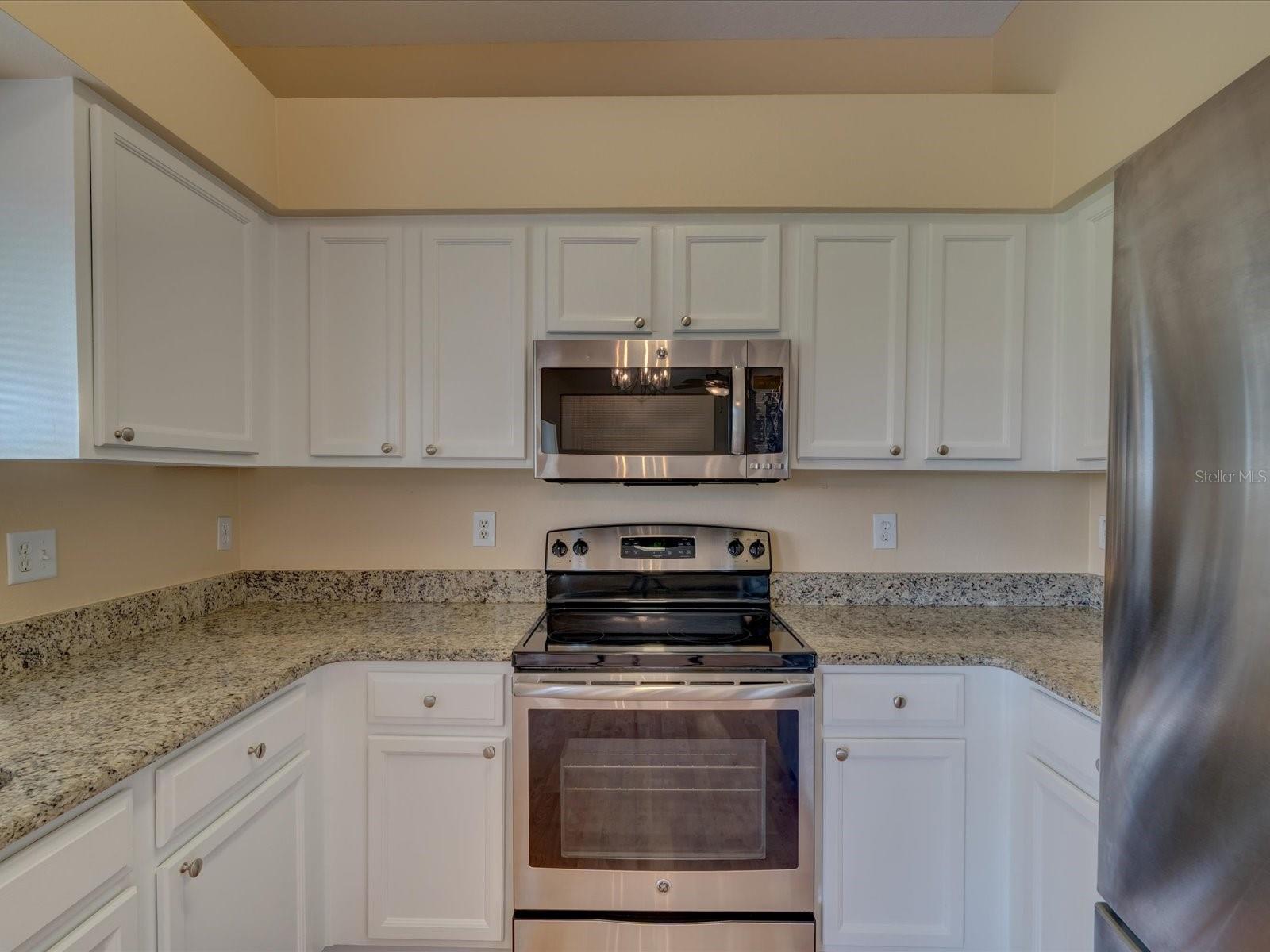 4230 HARBOR LAKE DR, LUTZ, FL, 33558