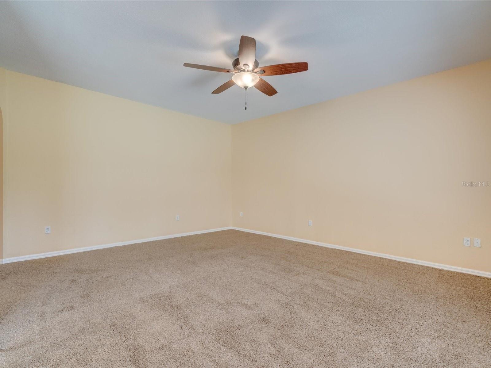 4230 HARBOR LAKE DR, LUTZ, FL, 33558