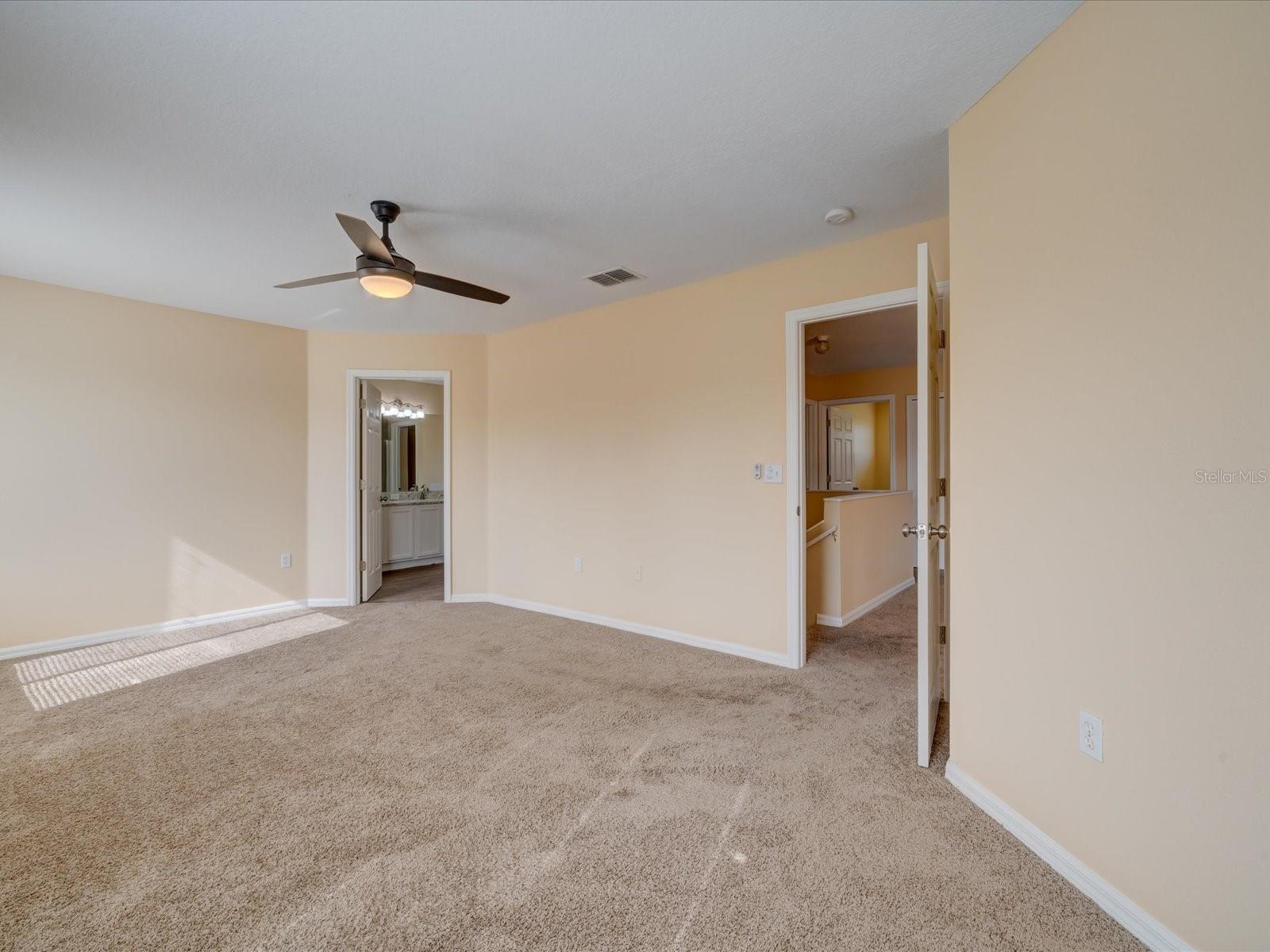 4230 HARBOR LAKE DR, LUTZ, FL, 33558