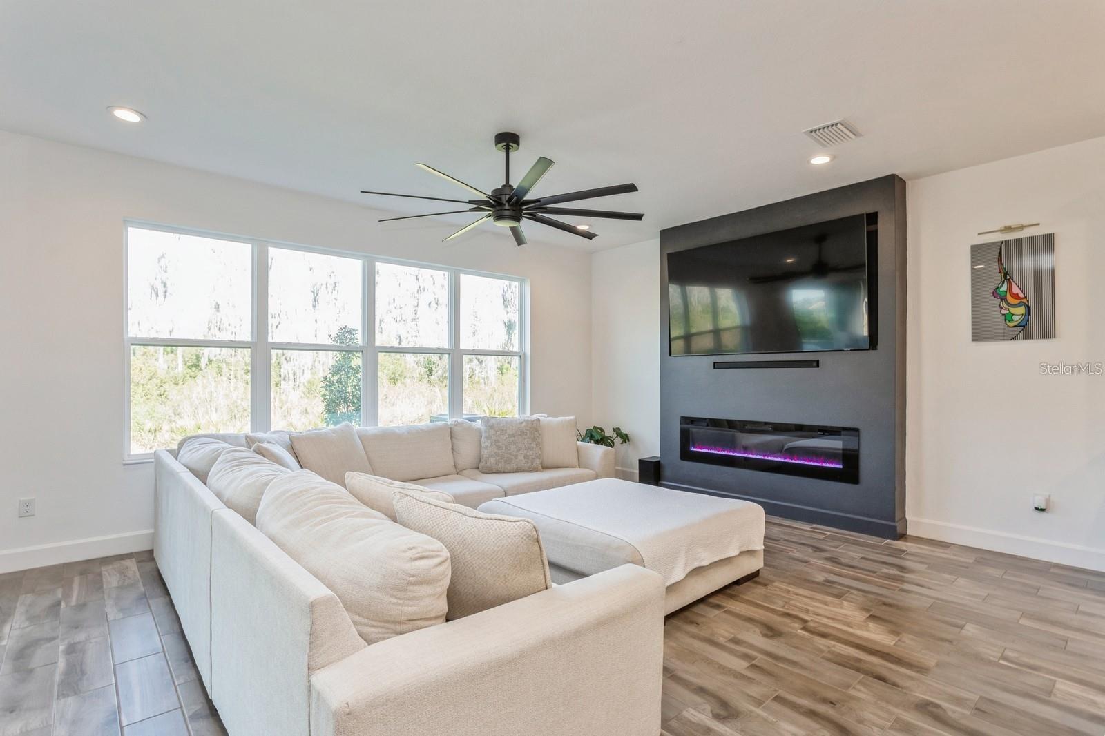 3281 GREAT BANYAN WAY, WESLEY CHAPEL, FL, 33543