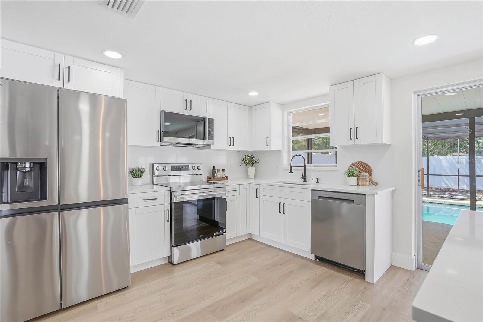 6643 CARNATION WAY, PORT RICHEY, FL, 34668