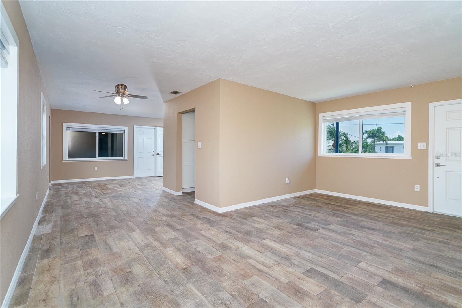 138 BUCKEYE AVE NW, PORT CHARLOTTE, FL, 33952