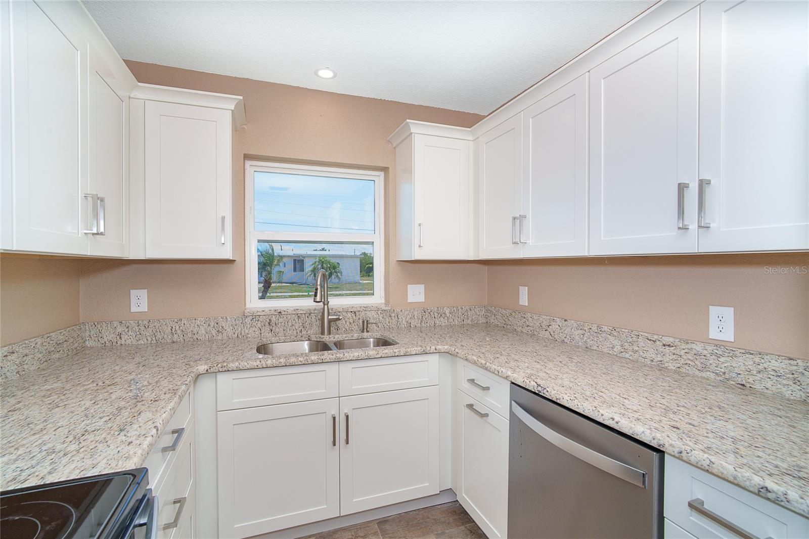 138 BUCKEYE AVE NW, PORT CHARLOTTE, FL, 33952