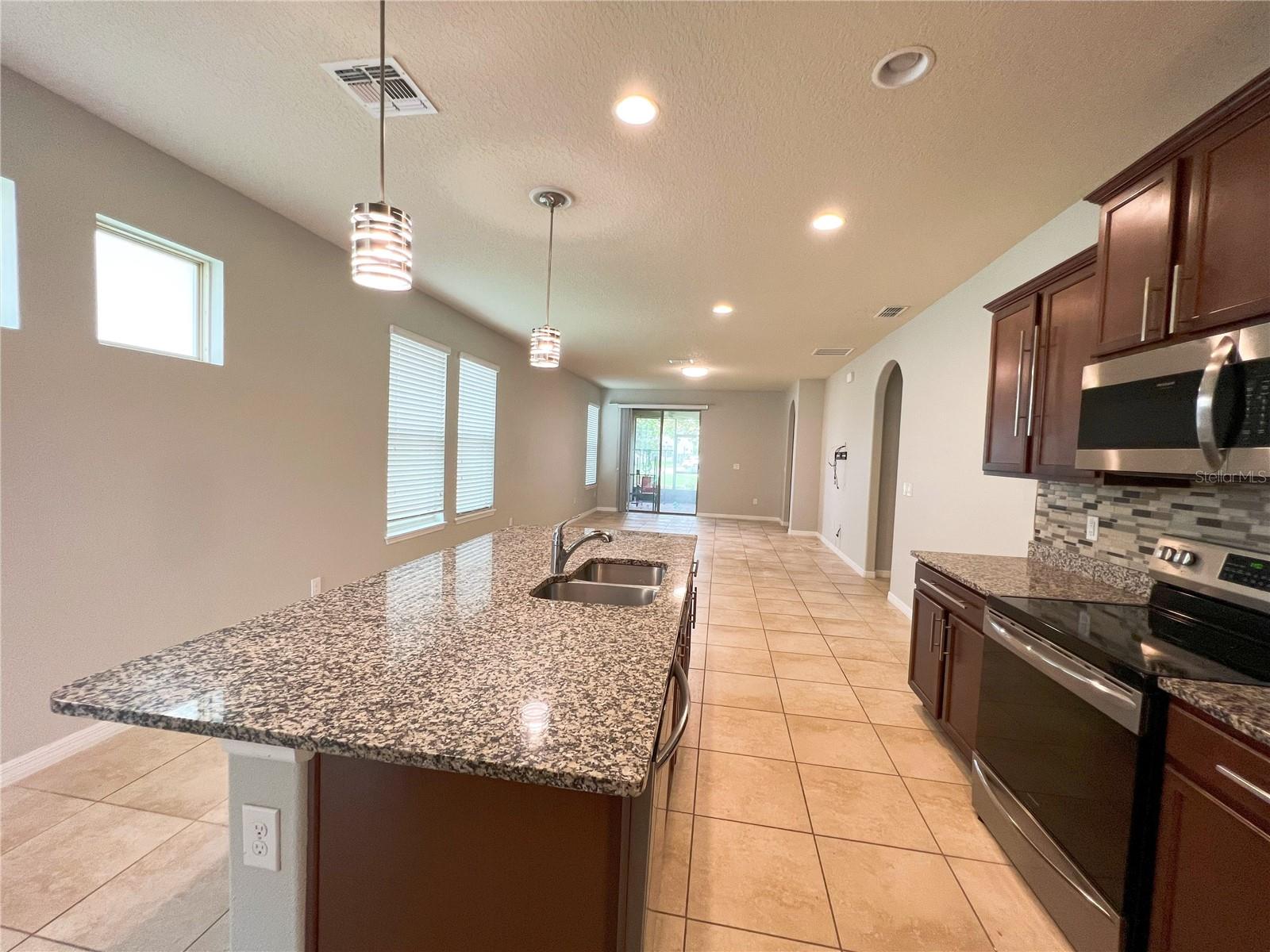 16229 PEBBLE BLUFF LOOP, WINTER GARDEN, FL, 34787