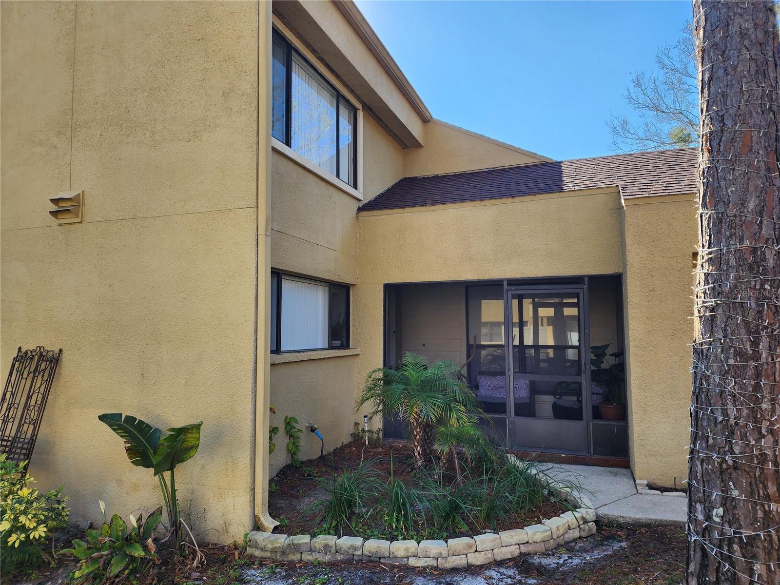 3402 ELLENWOOD LN, TAMPA, FL, 33618