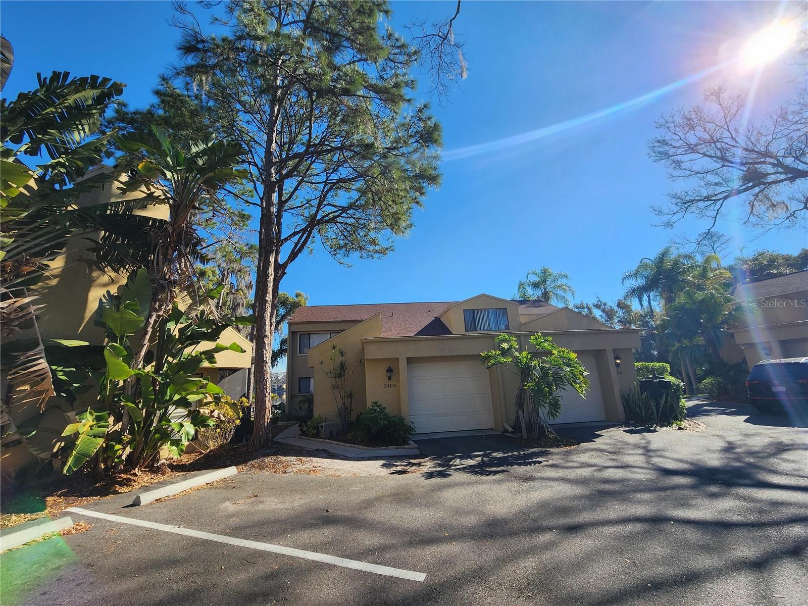 3402 ELLENWOOD LN, TAMPA, FL, 33618