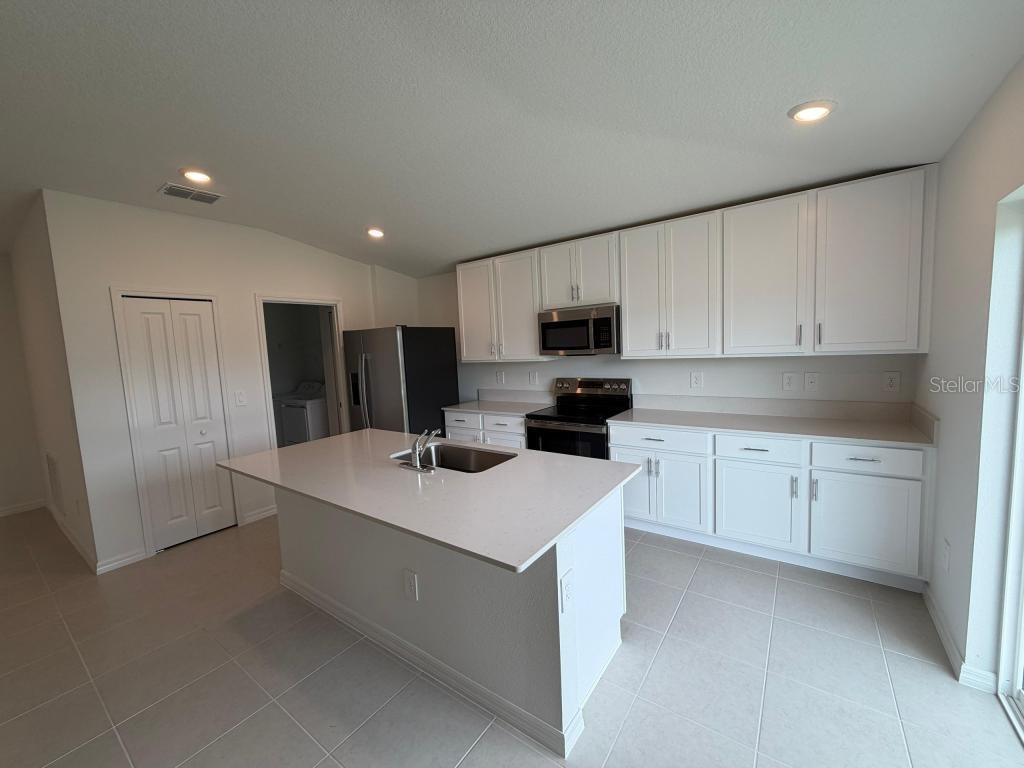 2155 LONE OAK LN, LAKELAND, FL, 33801