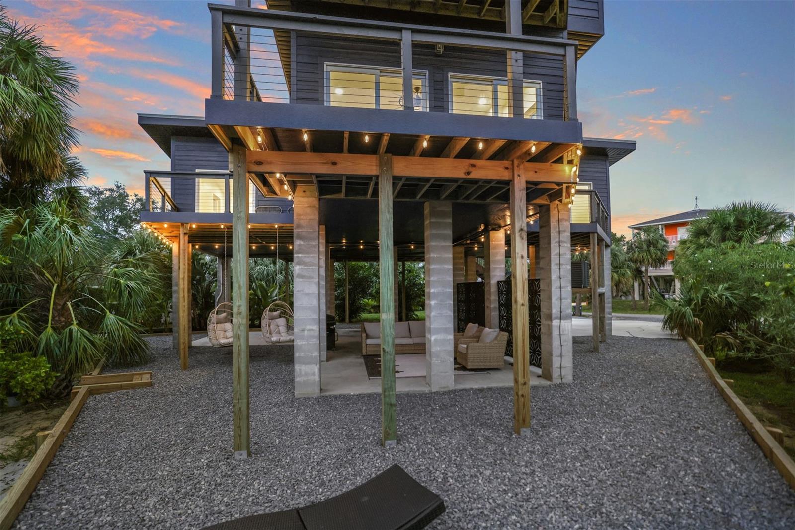 10701 PINE ISLAND DR, WEEKI WACHEE, FL, 34607