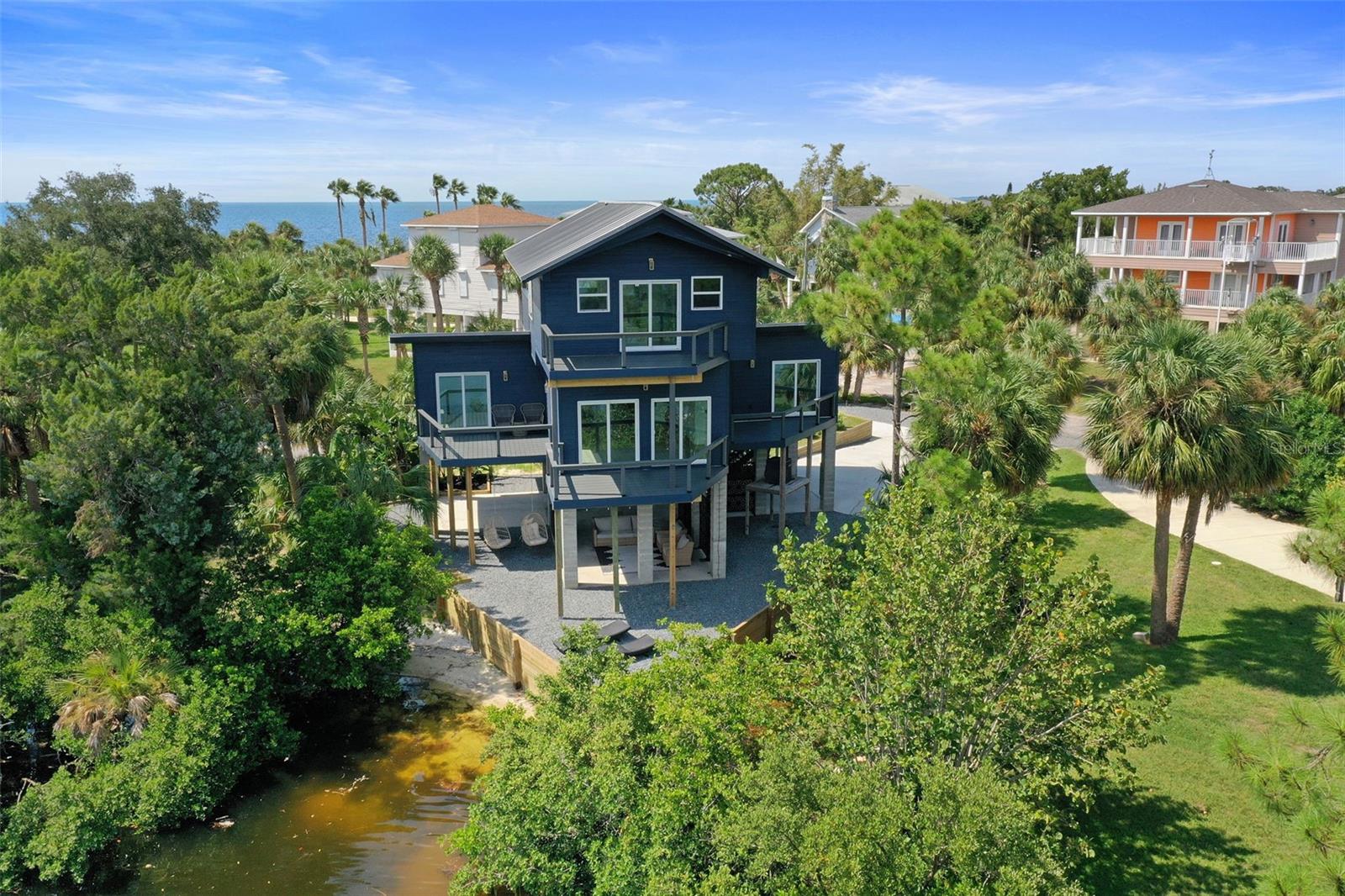 10701 PINE ISLAND DR, WEEKI WACHEE, FL, 34607