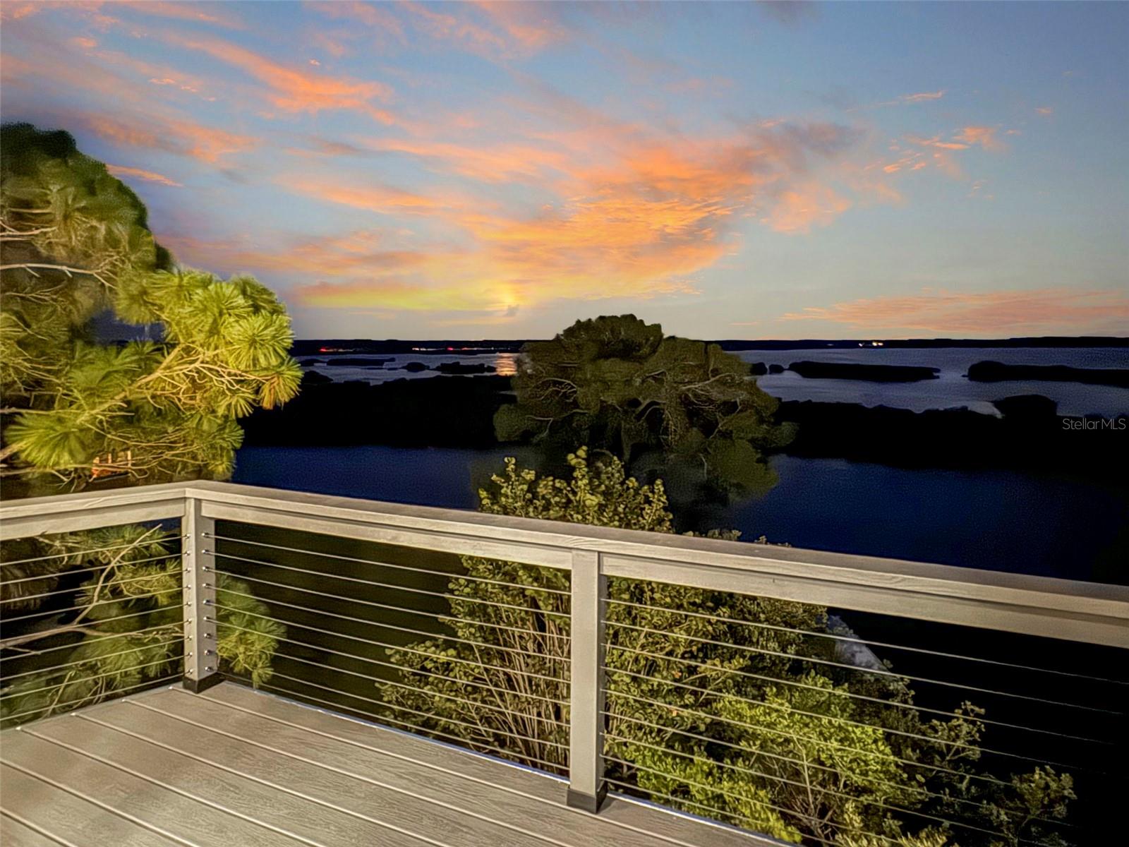 10701 PINE ISLAND DR, WEEKI WACHEE, FL, 34607