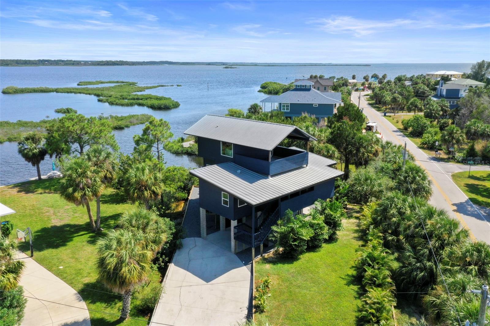 10701 PINE ISLAND DR, WEEKI WACHEE, FL, 34607